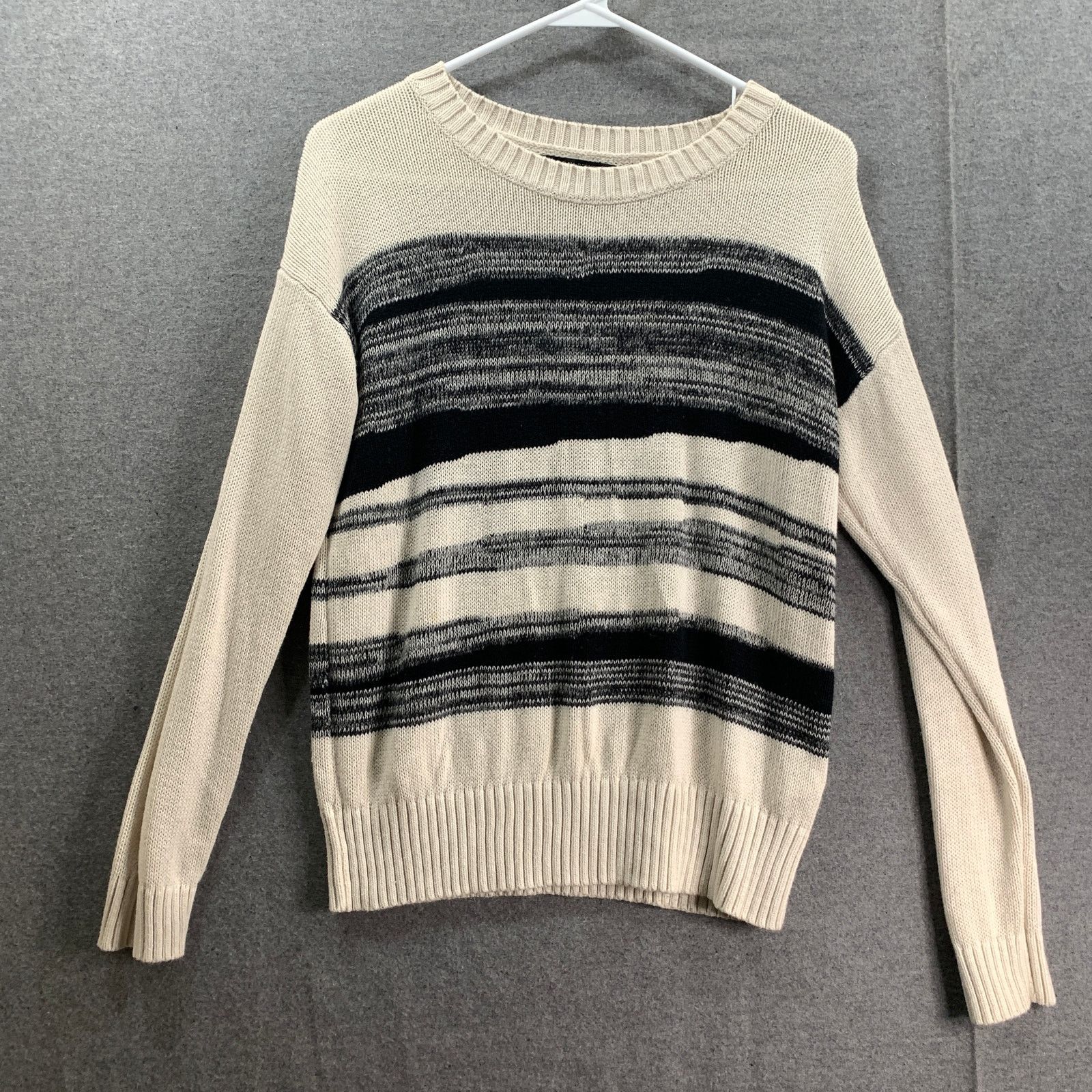 Banana Republic Banana Republic Sweater Womens Medium Long Sleeve Size M / US 6-8 / IT 42-44 - 1 Thumbnail