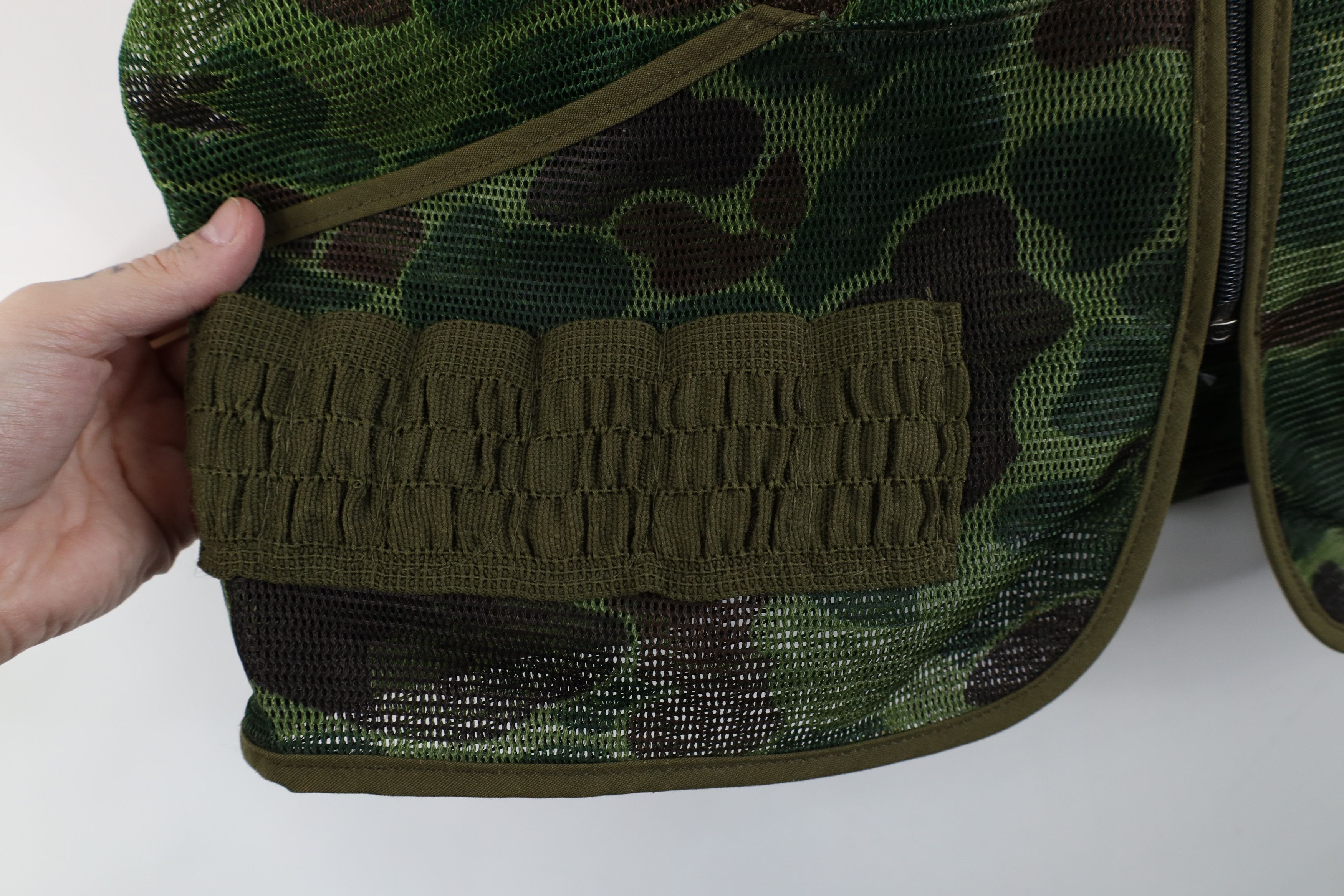 Vintage Vintage 70s Streetwear Camouflage Mesh Hunting Vest Jacket Size US L / EU 52-54 / 3 - 4 Thumbnail
