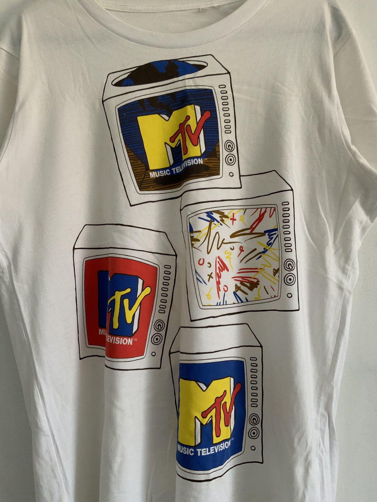 Mtv MTV Uniqlo Tee Size US M / EU 48-50 / 2 - 5 Thumbnail