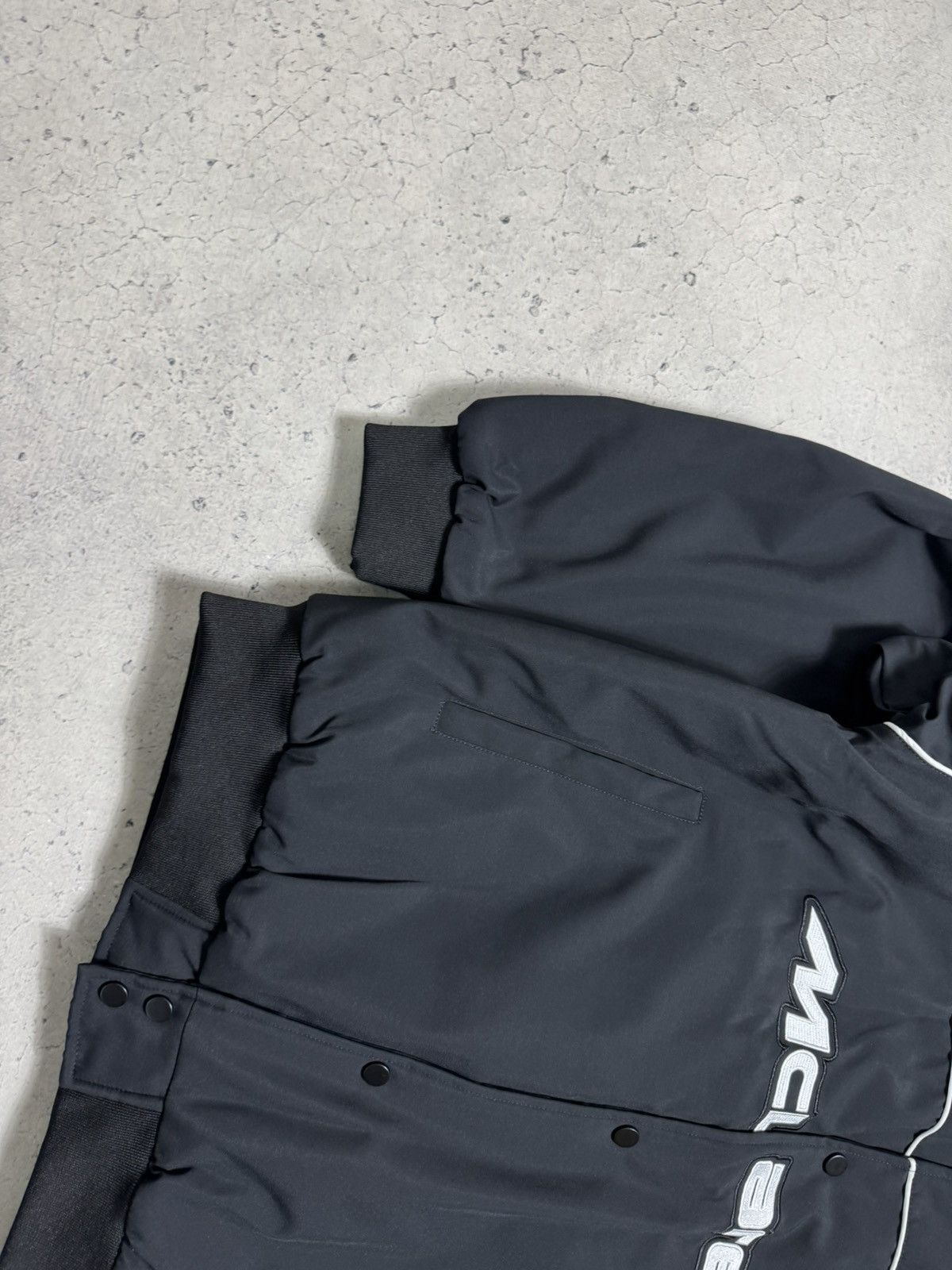 Malcolm McLaren Mclaren F1 Formula Racing Bomber Jacket Black Vintage Size US XL / EU 56 / 4 - 3 Thumbnail