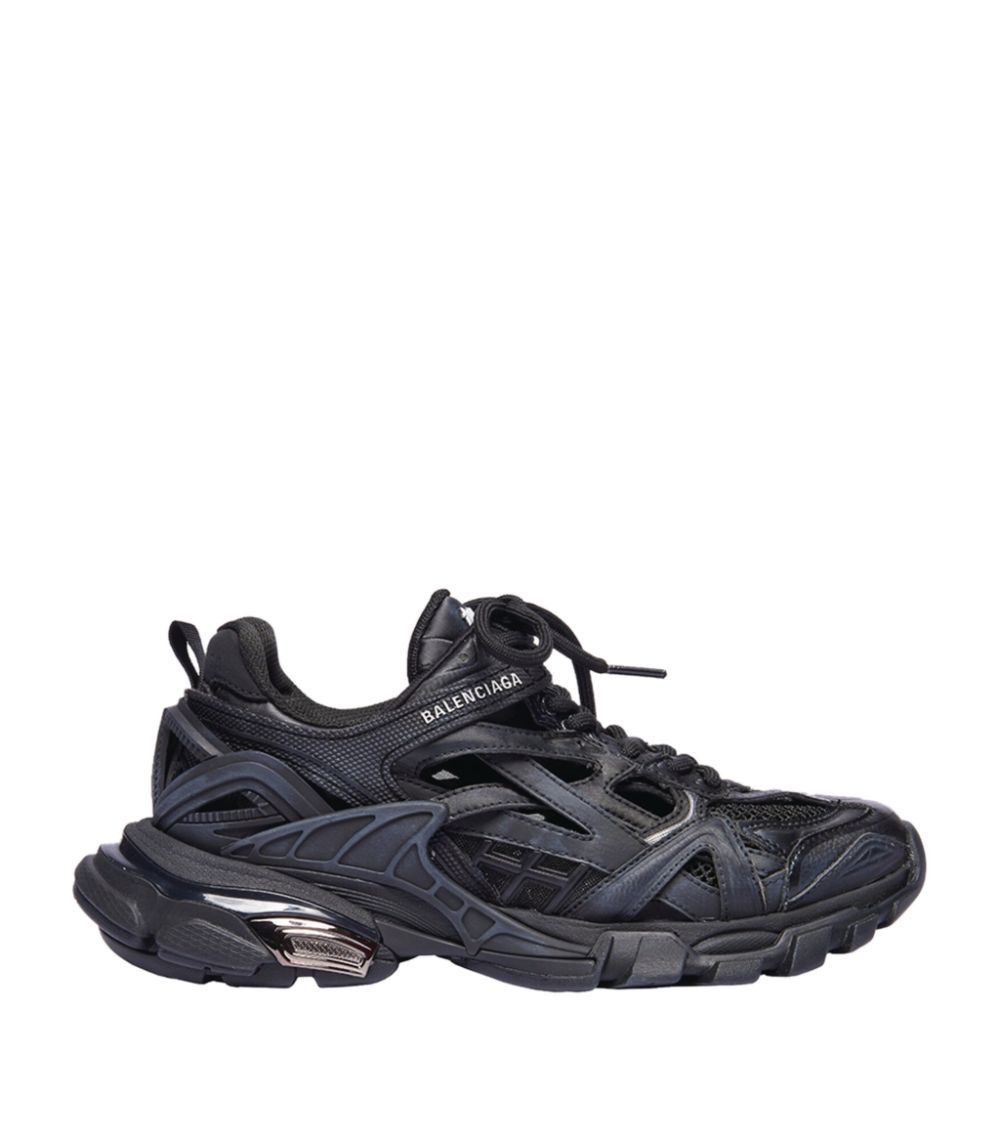 o1w1db11123 Track.2 Sneakers in Black