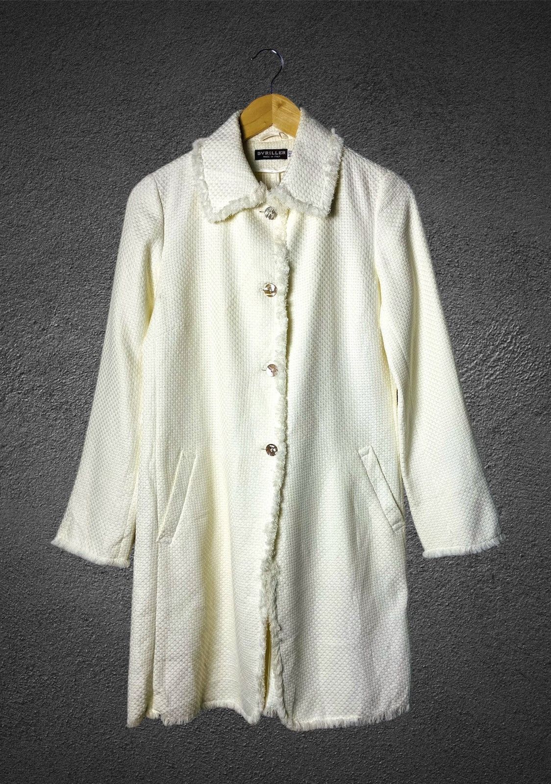 MR & MRS ITALY Bvriller Buttons Jacket (Cream Color) Size M / US 6-8 / IT 42-44 - 1 Thumbnail