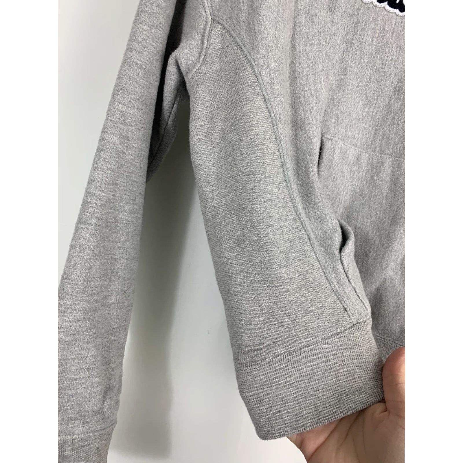 Champion Champion Hoodie Women’s Small Gray Reverse Weave Embroidered Spellout Pullover Pullover Hooded Sweatshirt Size S / US 4 / IT 40 - 5 Thumbnail