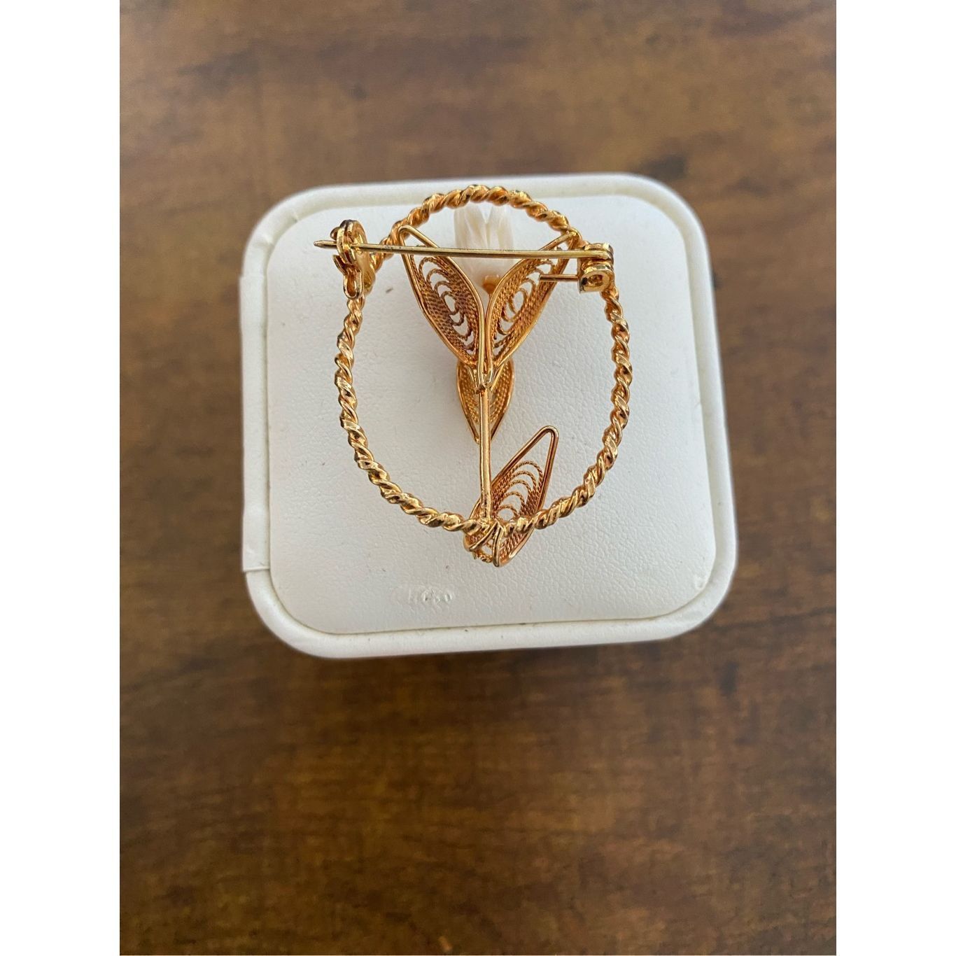 Other Vintage White rose flower gold trim brooch w/back pin Size ONE SIZE - 3 Thumbnail
