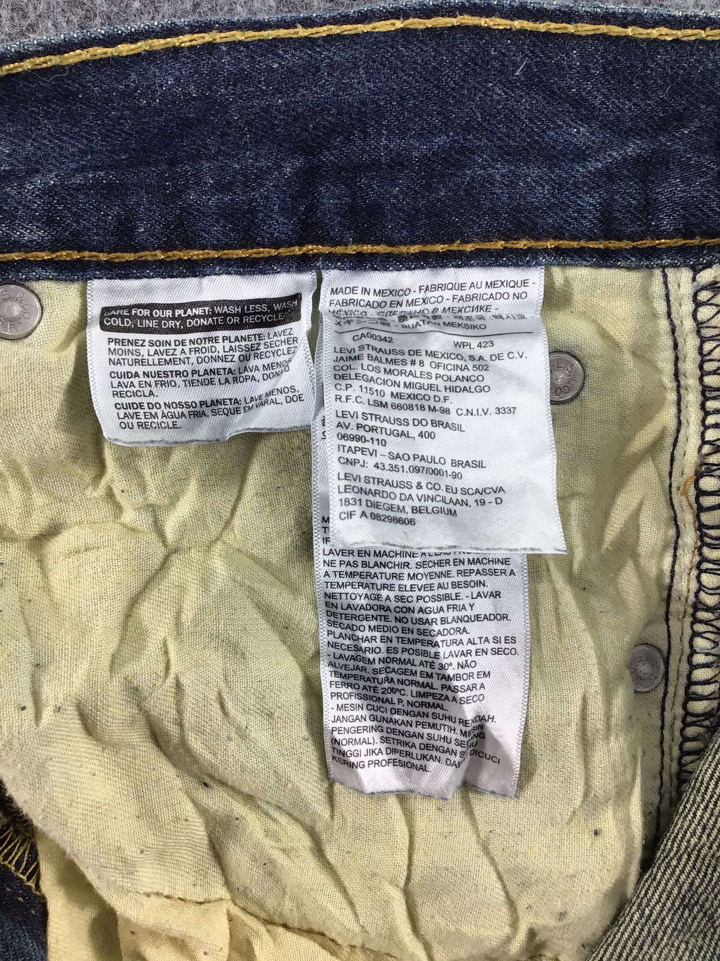Levi's Vintage Levis 569 Jeans Blue Wash Denim -J499 Size US 35 - 10 Thumbnail