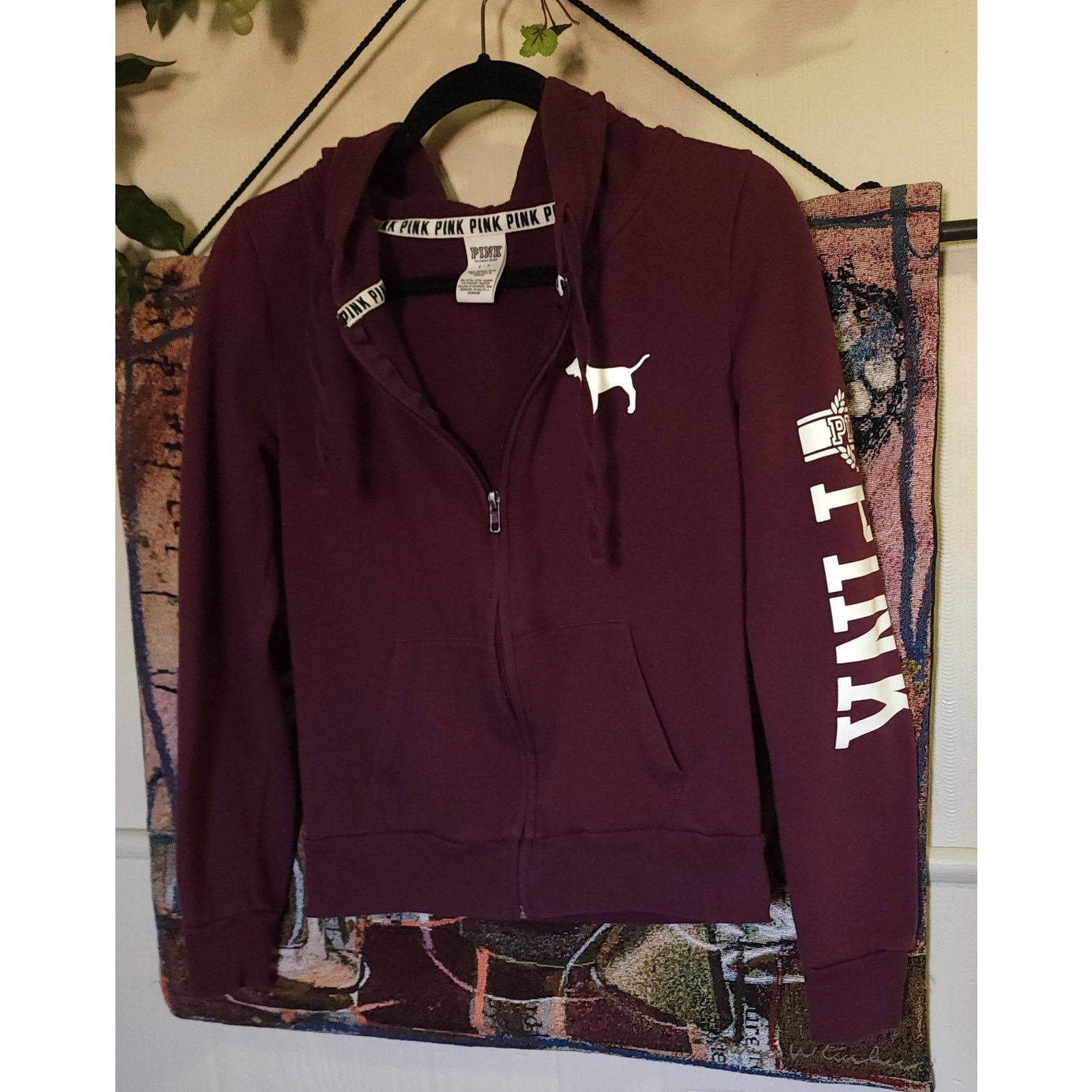 Victoria's Secret Victoria’s Secret PINK burgandy Hoodie Size Womens Size S/P Size S / US 4 / IT 40 - 1 Thumbnail