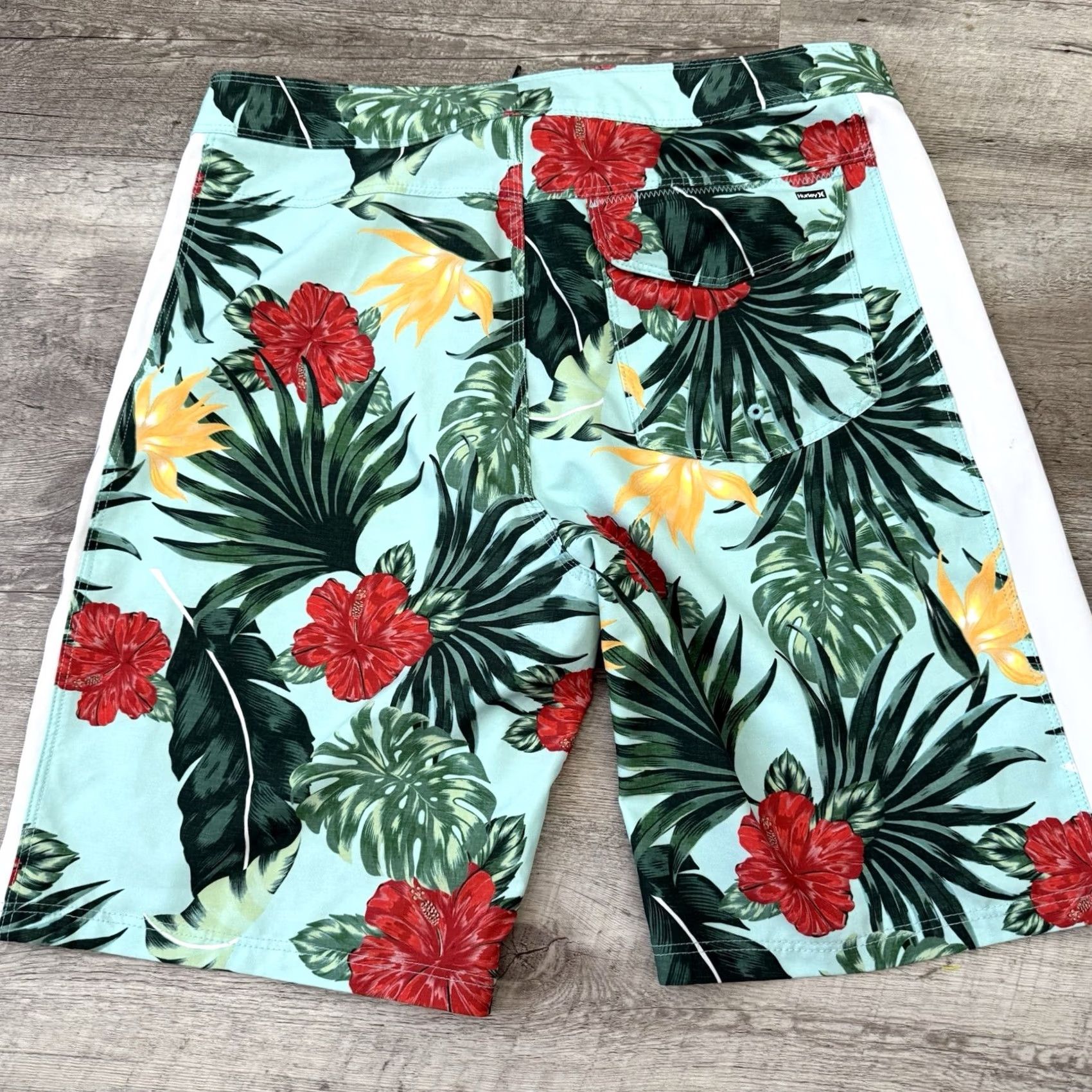 Hurley Hurley Board Shorts Mens Size 32 Back Pocket Drawstring Green Floral Hibiscus Multicolor Quick Dry Beach Surfing Tropical Adults Mens Size US 32 / EU 48 - 3 Thumbnail