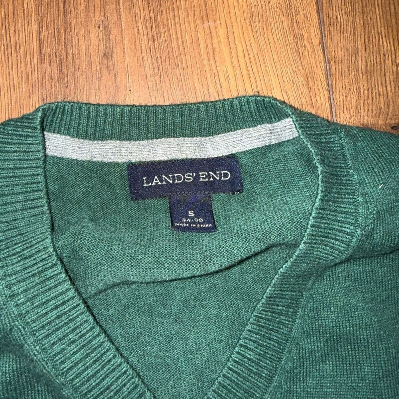 Lands' End Lands' End Men's Deep Green V-Neck Sweater Size US S / EU 44-46 / 1 - 2 Thumbnail
