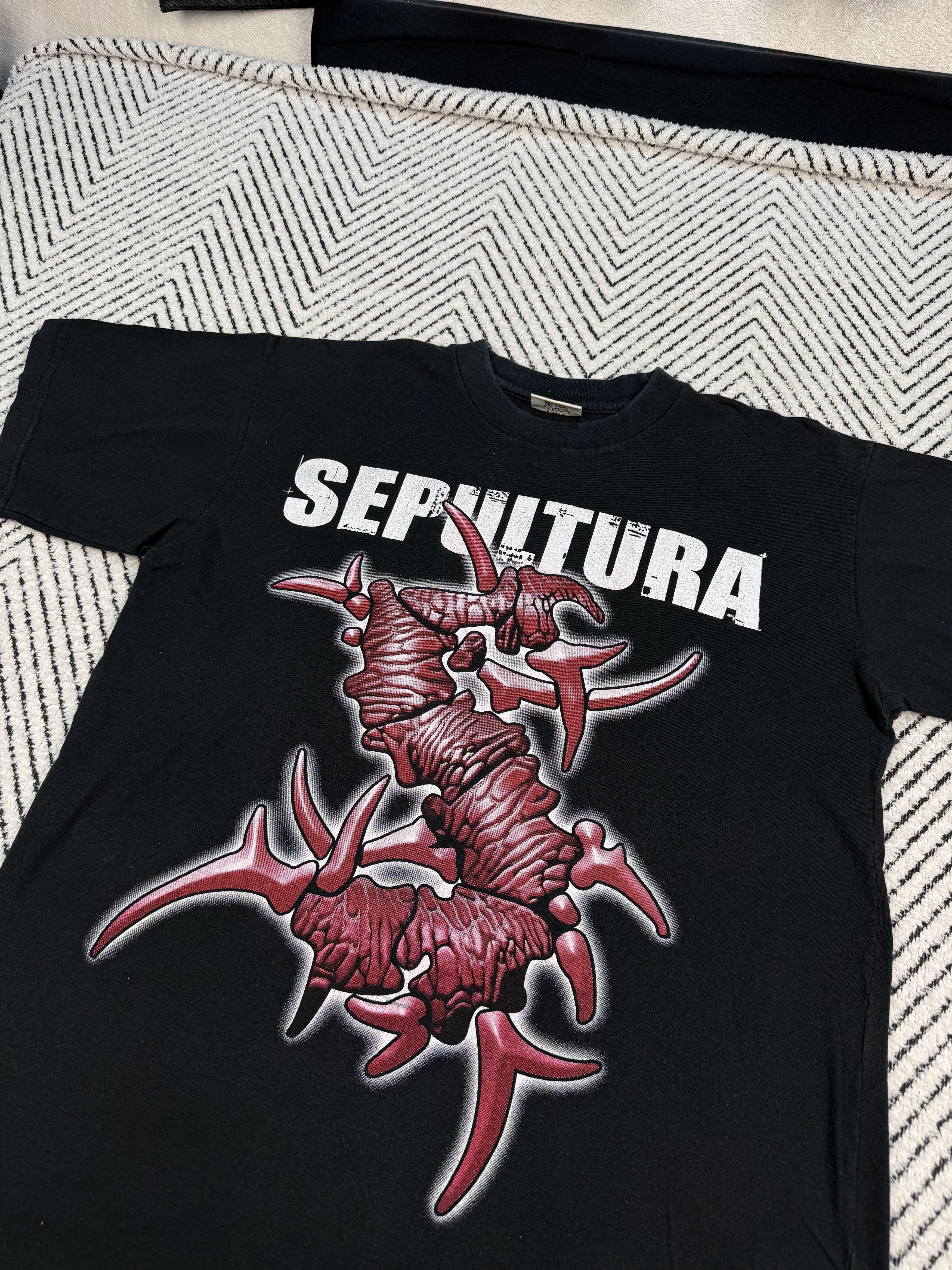 Band Tees Sepultura band vintage tshirt Size US L / EU 52-54 / 3 - 2 Thumbnail