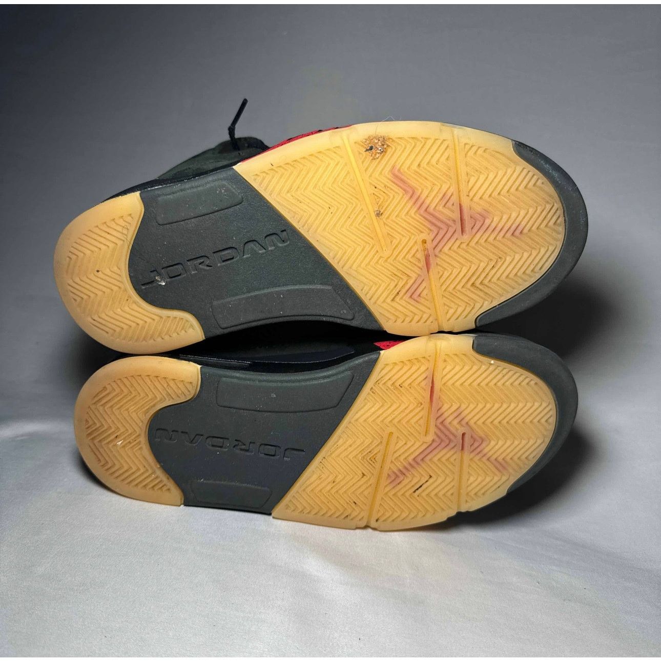 Jordan Brand × Nike Size 7 - Air Jordan 5 Retro GORE-TEX Off-Noir Women's Shoes Size US 7 / IT 37 - 7 Thumbnail