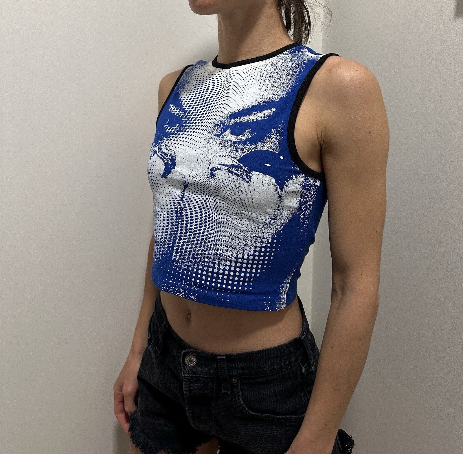 Jaded London Jaded London Blue Face Print Crop y2k Cotton Top Size XS / US 0-2 / IT 36-38 - 2 Thumbnail
