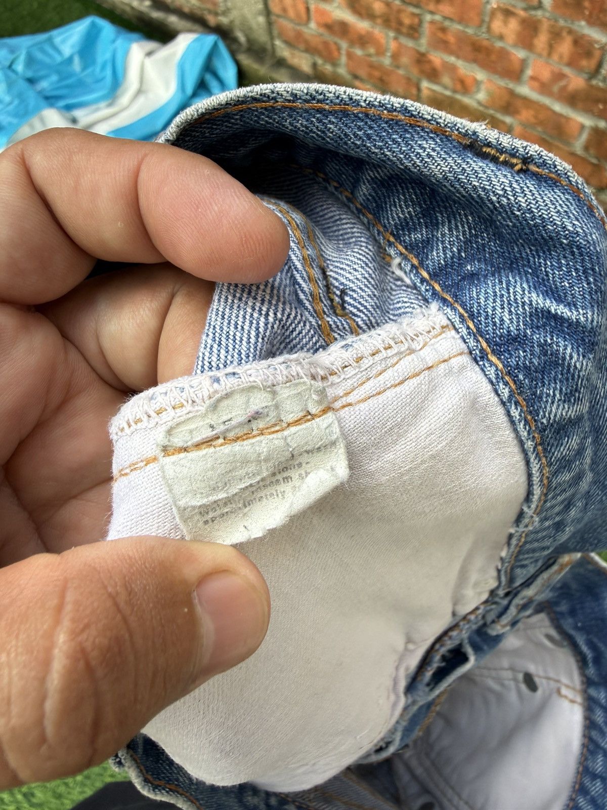 Levi's Vintage Clothing W33x30.5 Vintage levi’s 501 redline 80s repaired made in USA Size US 33 - 16 Thumbnail