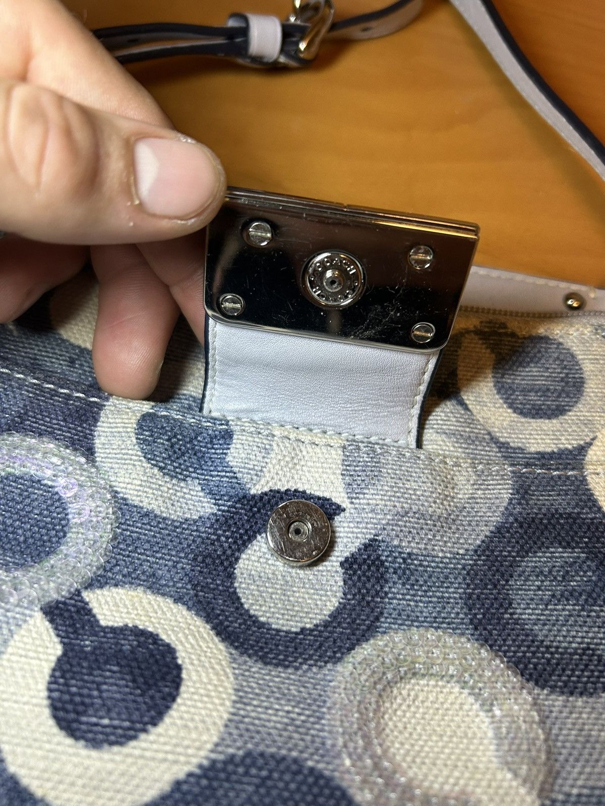 Coach Vintage Coach sequin monogram leather hybrid crossbody bag Size ONE SIZE - 5 Thumbnail