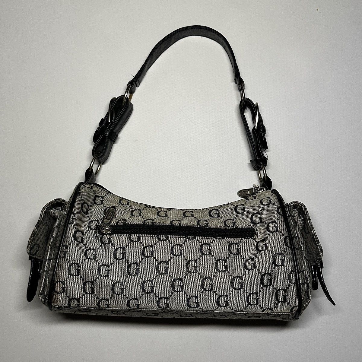 Other GUESS STYLE VINTAGE Y2K MONOGRAM SHOULDER BAG Studded Size ONE SIZE - 8 Thumbnail