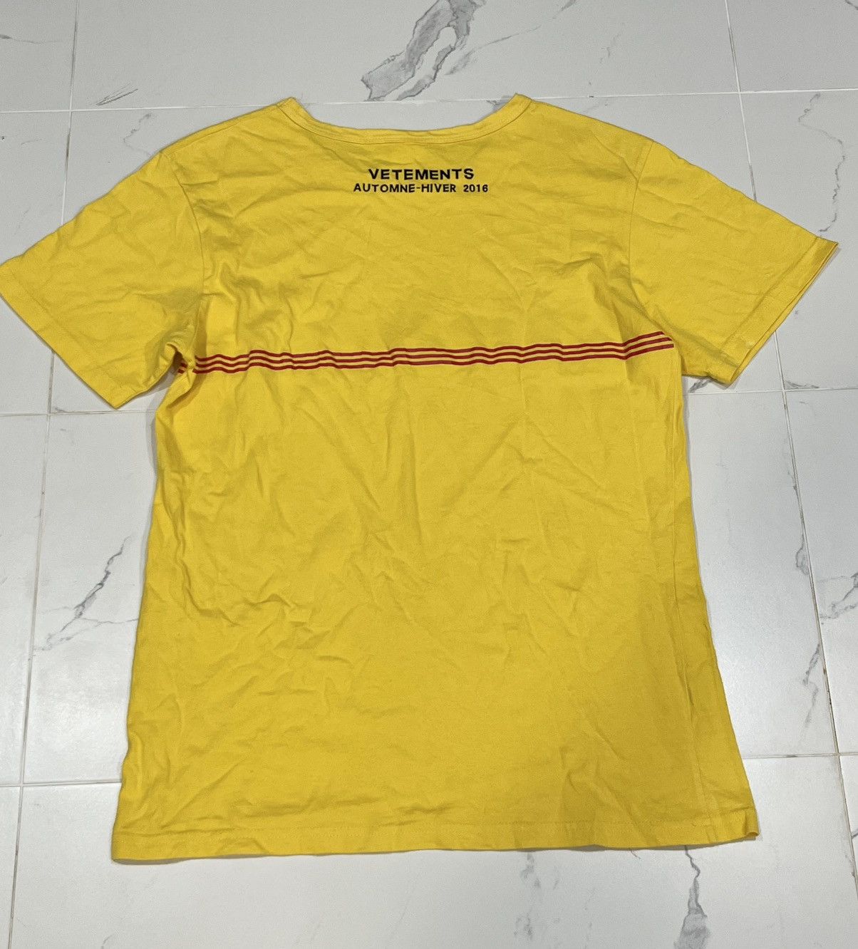 DHL Vetements DHL T-Shirts Size US M / EU 48-50 / 2 - 12 Thumbnail