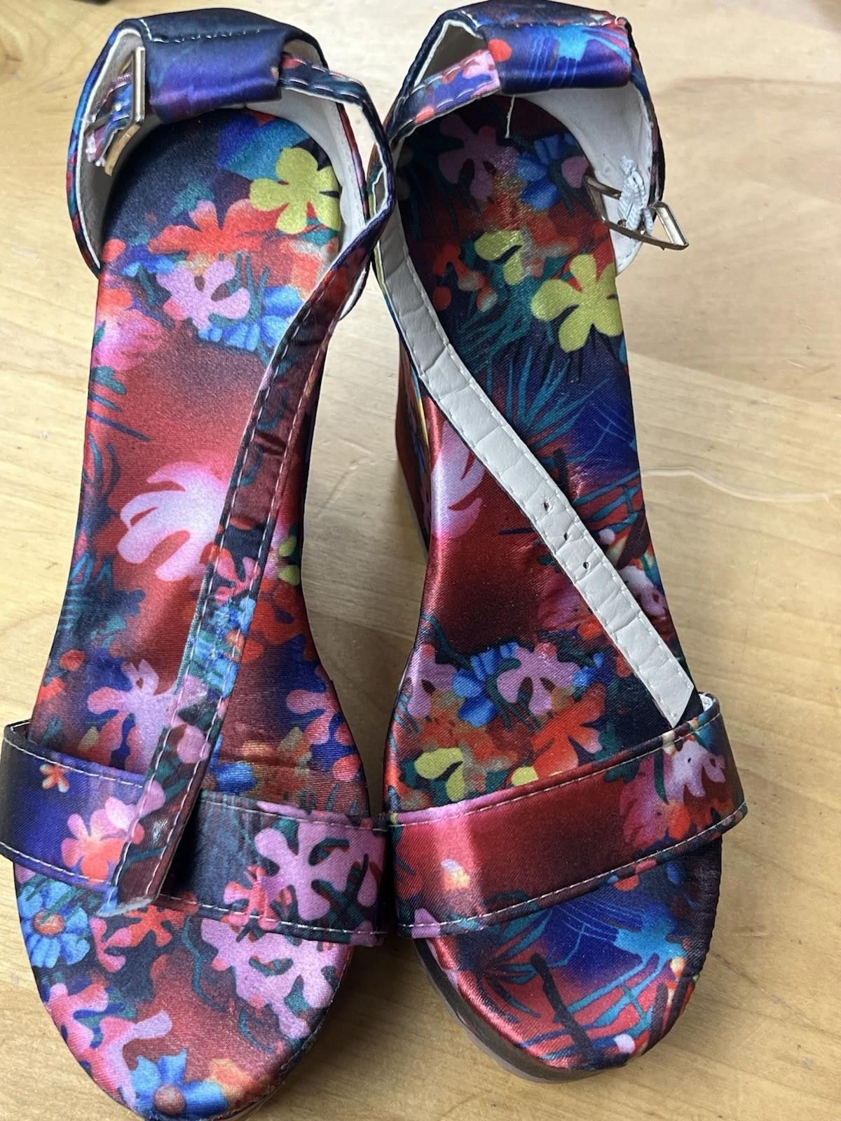 Other Women's Floral Pattern Wedge Open Toe Platform Ankle Strap Size US 4.5 / IT 34.5 - 3 Thumbnail