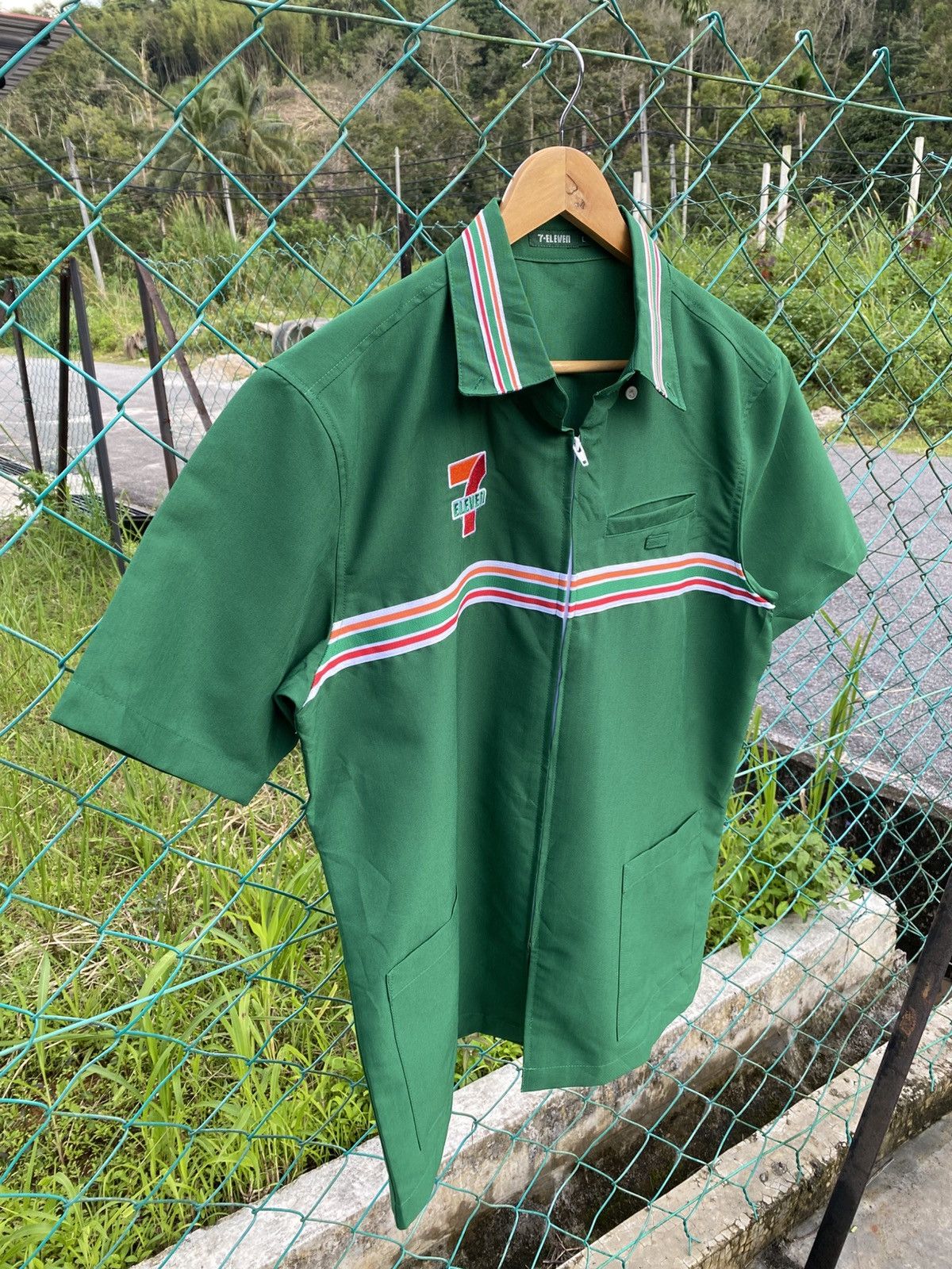 Japanese Brand Vintage 7-eleven woven spellout workshirt uniform Size US L / EU 52-54 / 3 - 5 Thumbnail