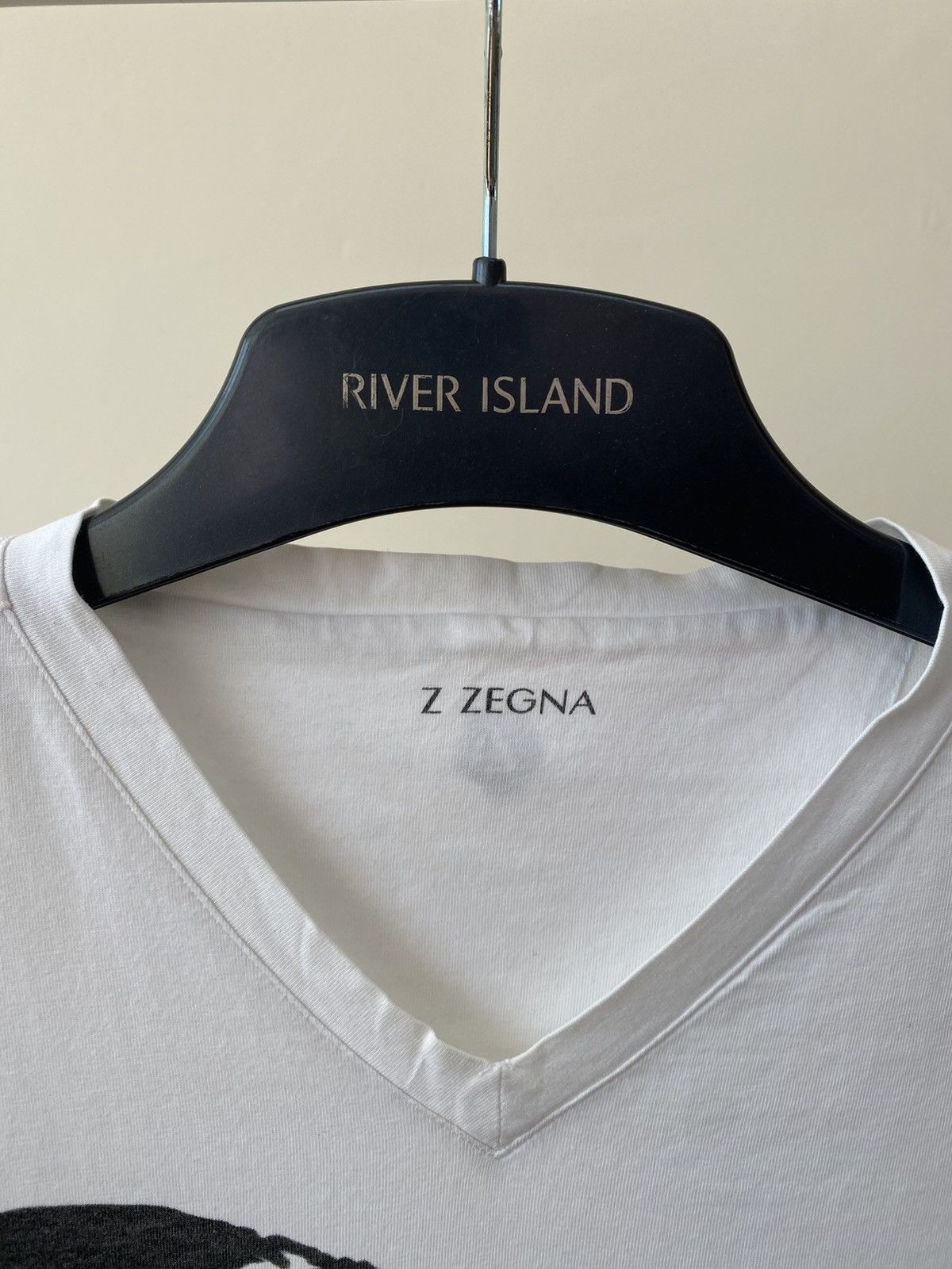 Z Zegna Vintage Z Zegna Printed V-neck T-shirt Size US M / EU 48-50 / 2 - 6 Thumbnail