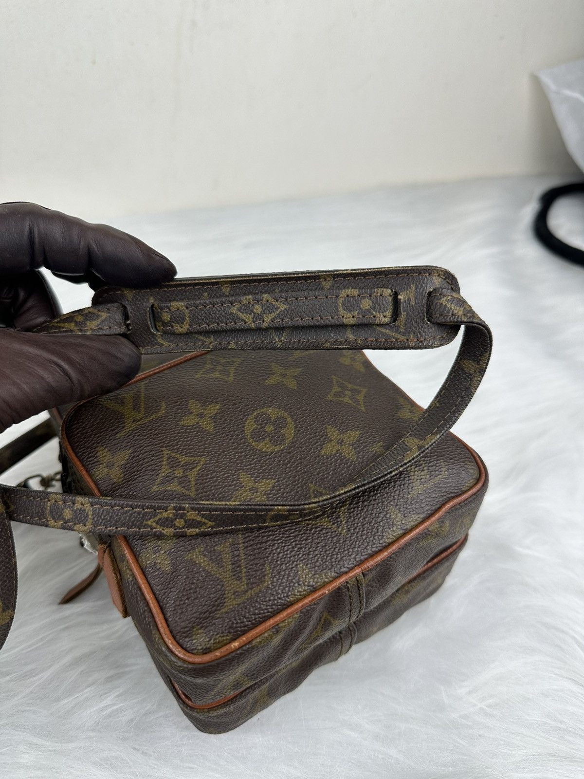 Louis Vuitton (Interior Repair) Louis Vuitton Amazon Shoulder Bag Size ONE SIZE - 2 Thumbnail