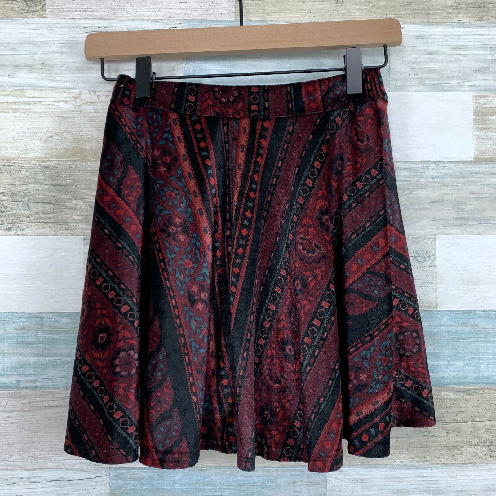 Hollister Hollister Velvet Pull On Mini Skirt Burgundy Red Womens XS Size 24" / US 00 / IT 34 - 3 Thumbnail