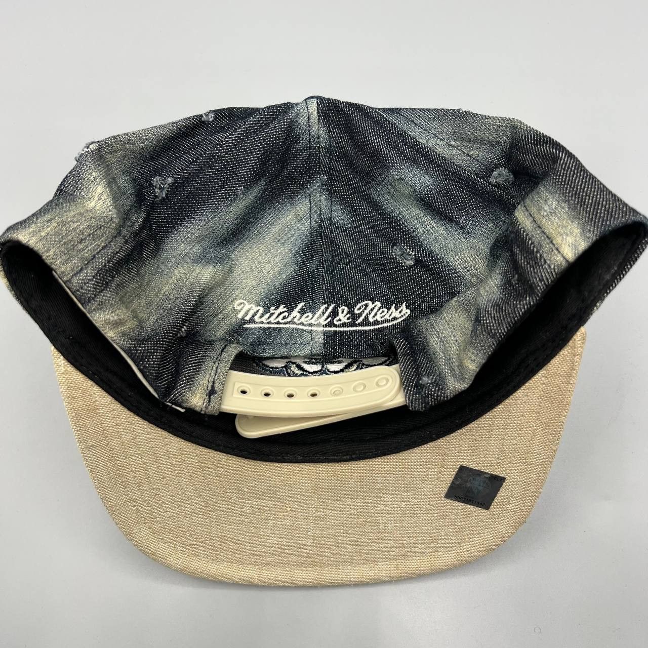 Mitchell & Ness Chicago Bulls Hat Men Denim NBA Snap Back Cap Size ONE SIZE - 7 Thumbnail