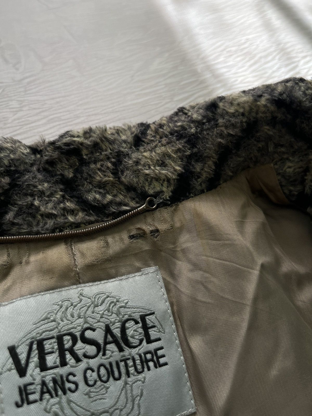 Versace Jeans Couture Versace Jeans Couture Python Fur Coat Archival Clothing Rare Size L / US 10 / IT 46 - 12 Thumbnail