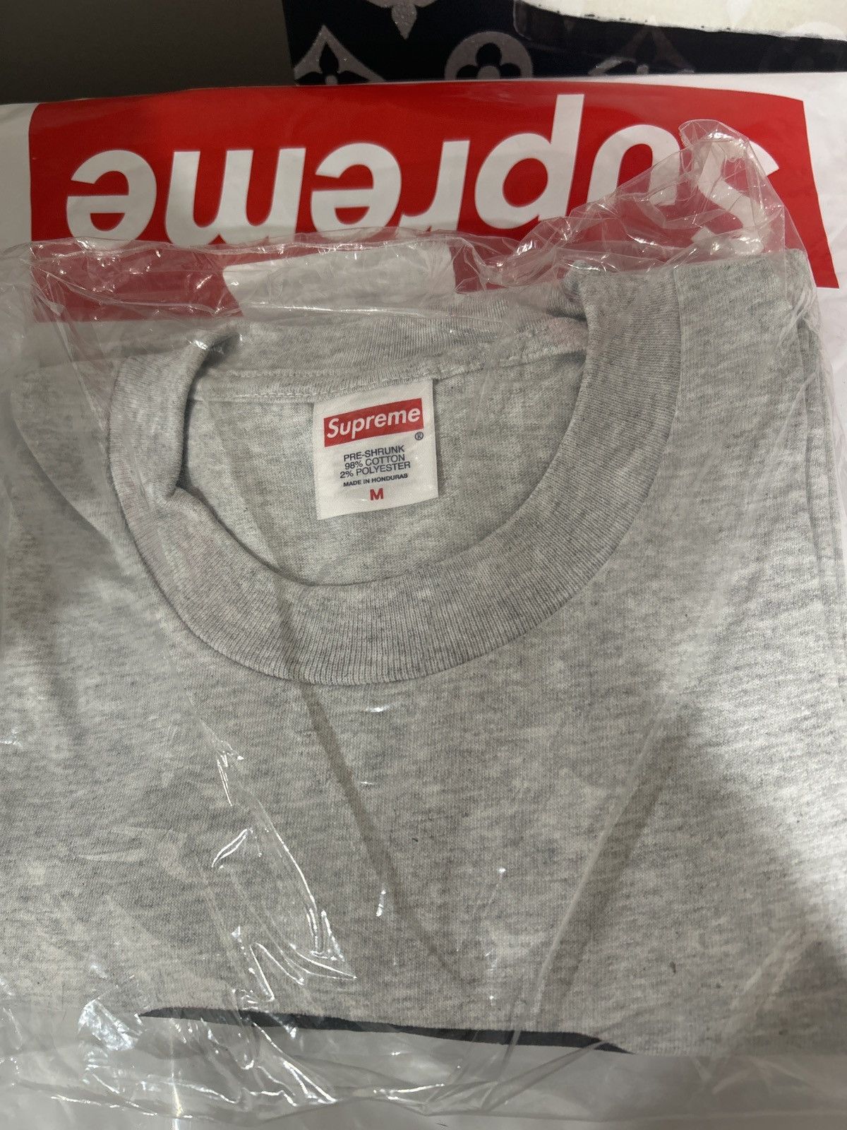 Supreme Supreme x Wu-Tang Grey Size US M / EU 48-50 / 2 - 4 Thumbnail