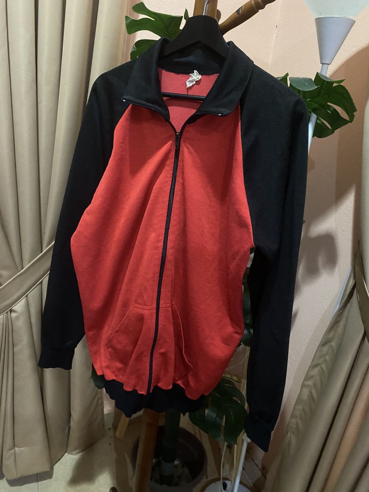 Vintage 1980s Eurochemie Dordrecht Red & Black Zip-Up Track Jacket Size US L / EU 52-54 / 3 - 3 Thumbnail