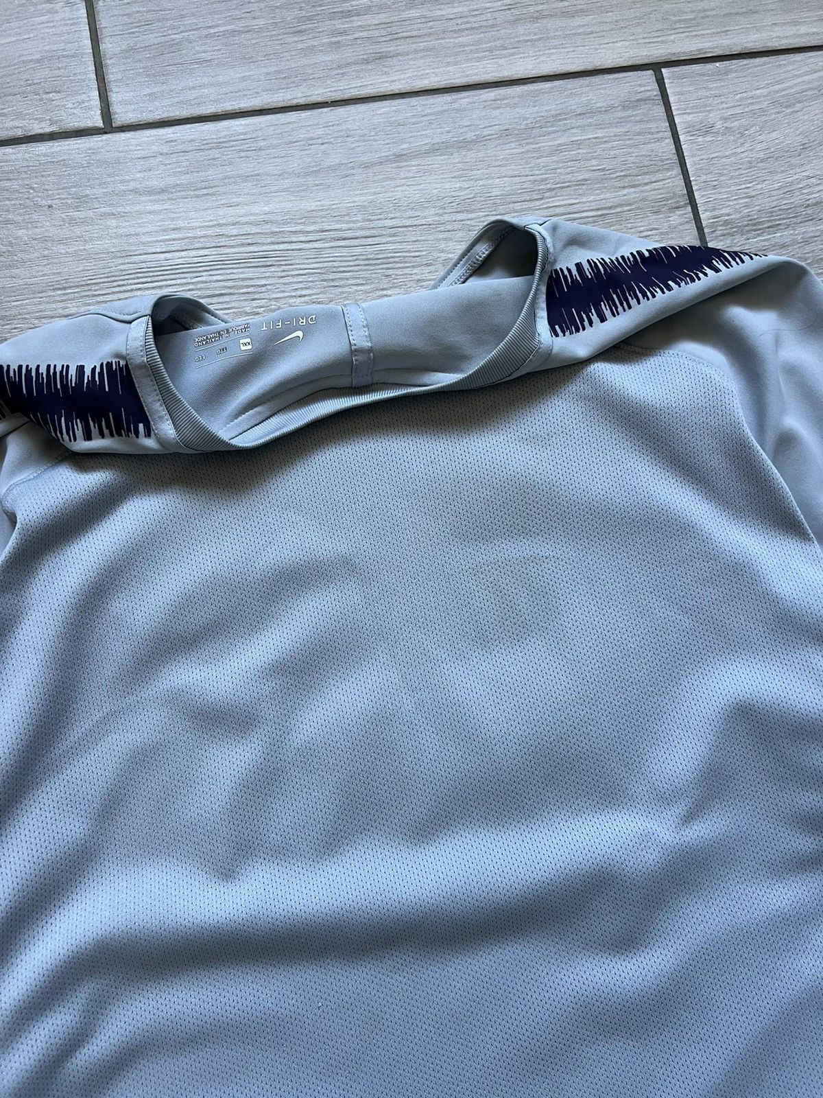 Vintage Nike FC Barcelona 2018 Breathe Football Training Top Size US M / EU 48-50 / 2 - 9 Thumbnail