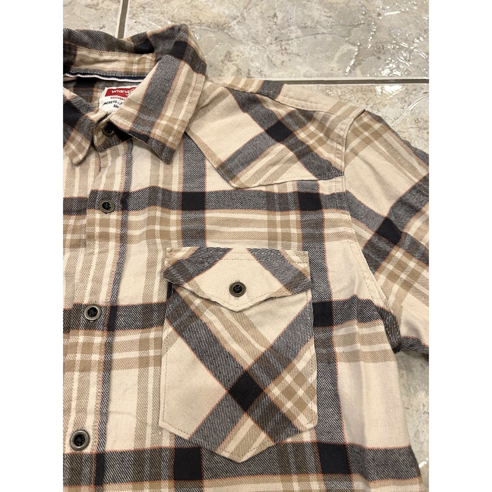 Wrangler Wrangler Shirt Plaid Long Sleeve Slim Button-Up Mens M Multi-Color Fall Cotton Blend Flannel 28.5" 21.5" 25" 90s? Size US M / EU 48-50 / 2 - 3 Thumbnail