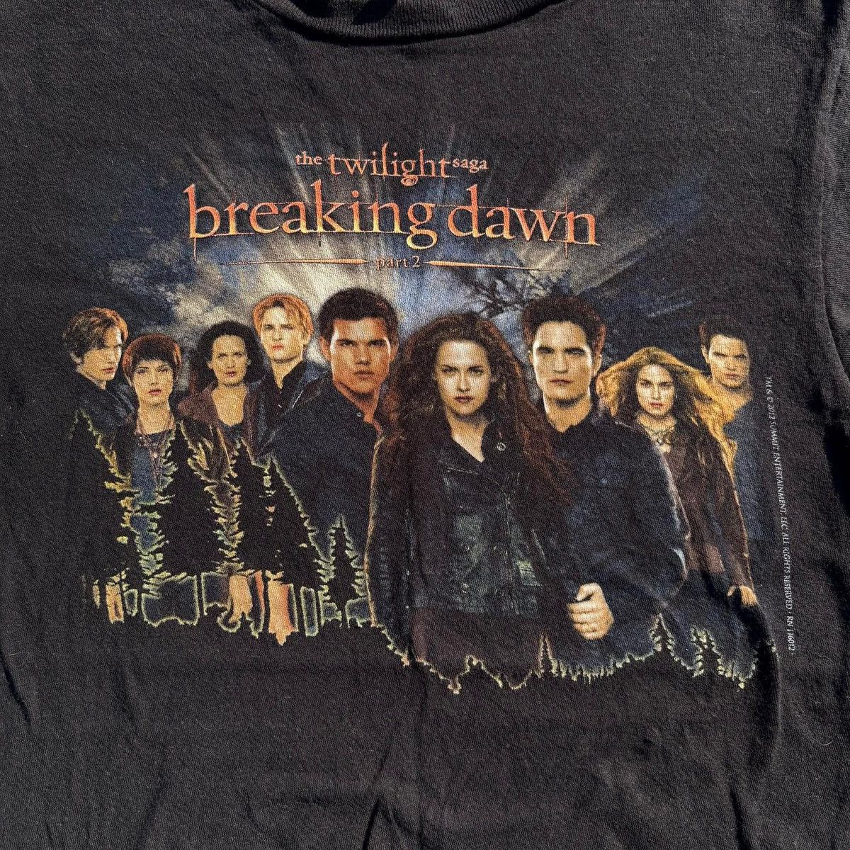 Vintage Vintage The Twilight Saga Breaking Dawn Movie T-Shirt Tultex Size S / US 4 / IT 40 - 3 Thumbnail