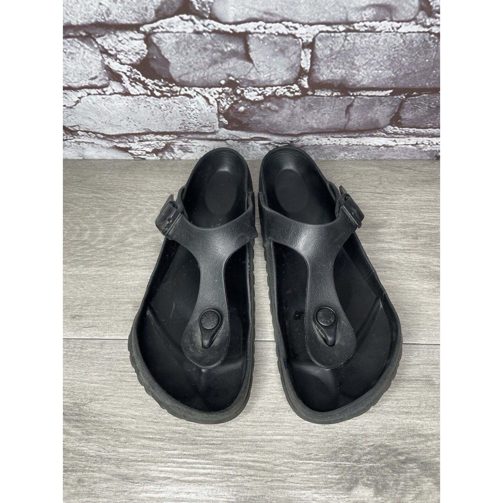 Birkenstock Birkenstock Black Foam Gizeh Strap Lightweight Sandals Women Size US 5.5 / IT 35.5 - 2 Thumbnail