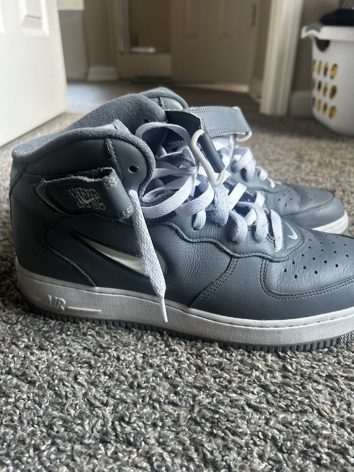 Nike Nike NYC Air Force 1 Mid Size US 10 / EU 43 - 6 Thumbnail