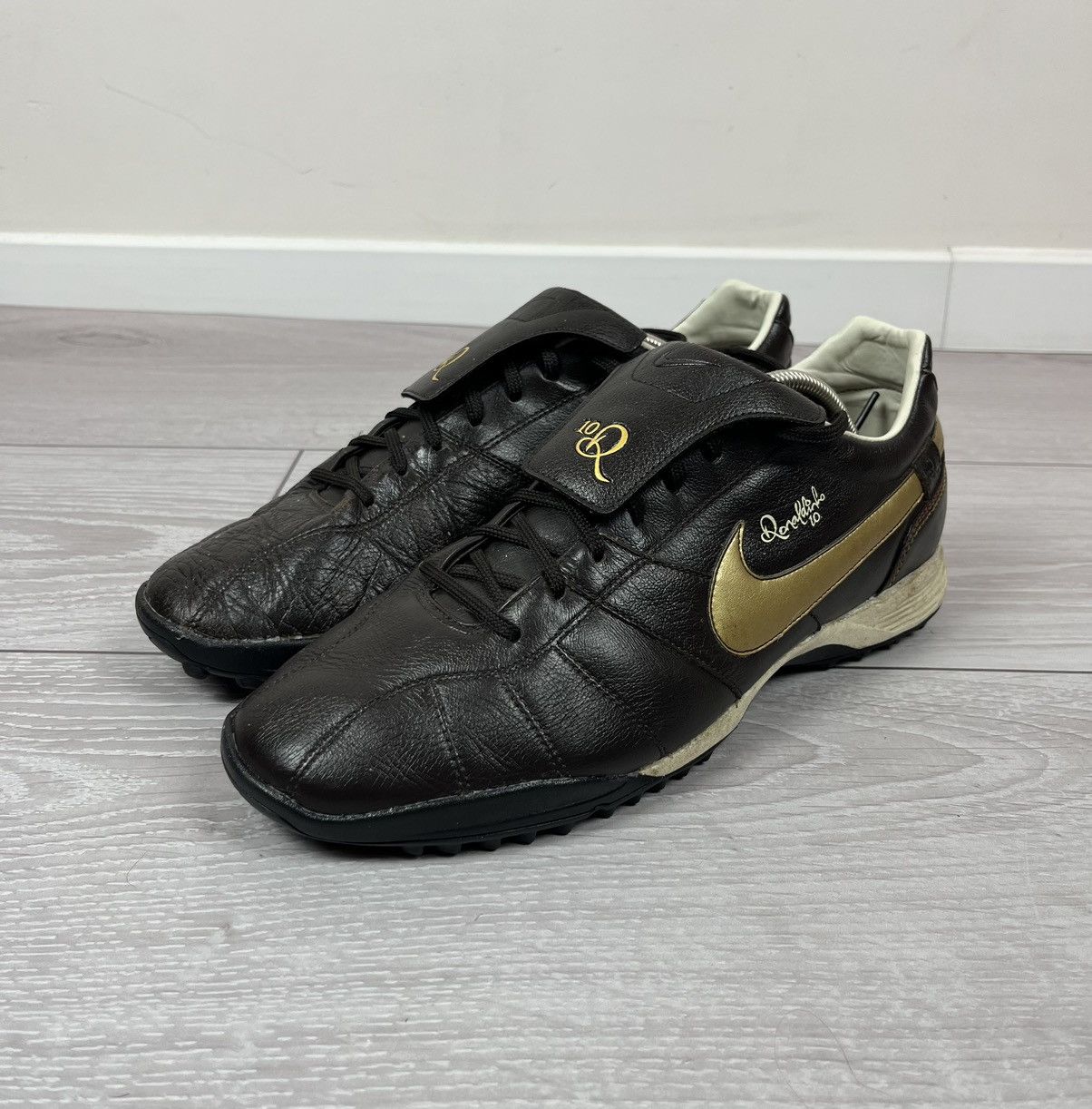 Nike Nike Tiempo 2007 Ronaldinho Vintage Soccer Shoes Size US 12 / EU 45 - 2 Thumbnail