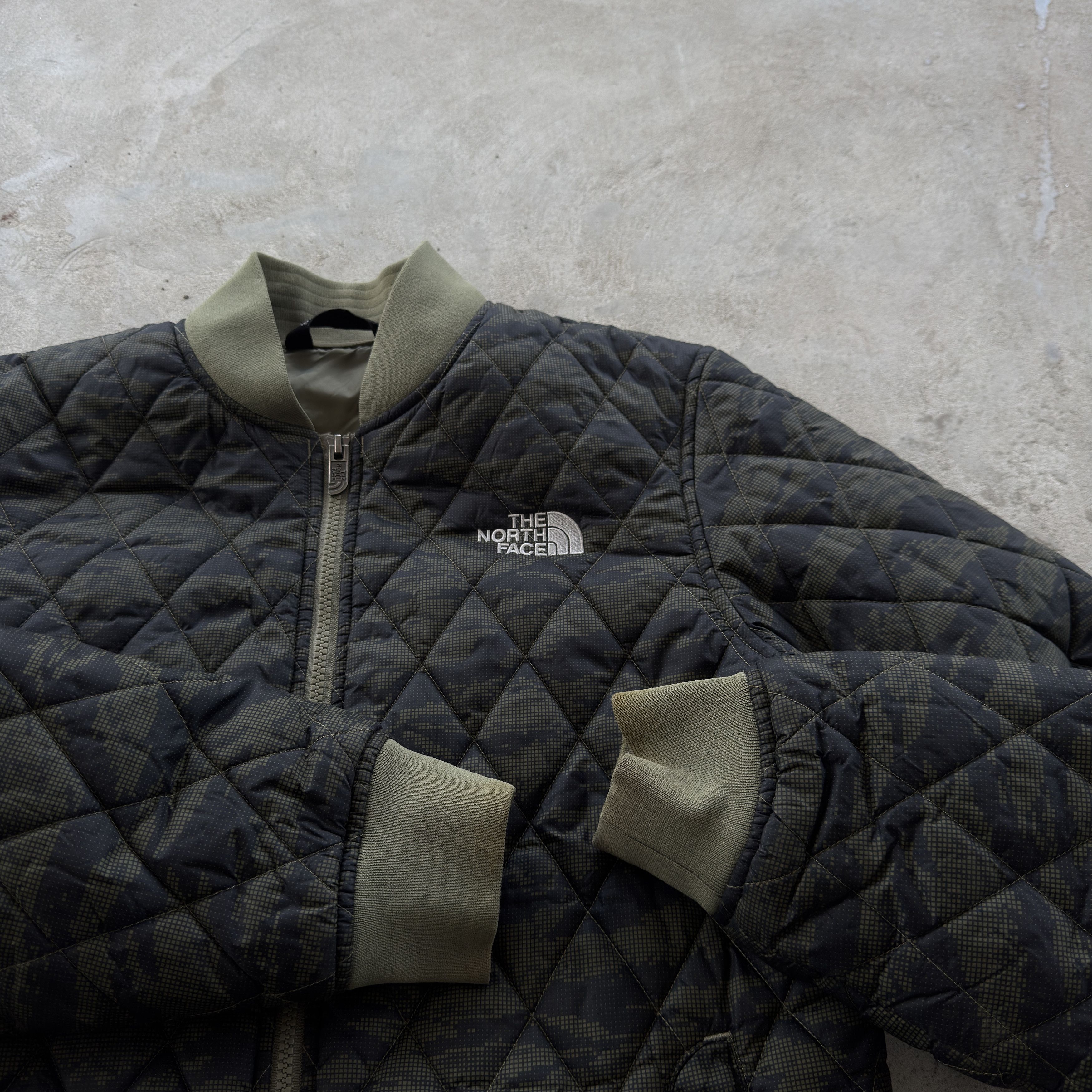 The North Face The North Face Quilted Digital Camo Bomber Jacket XS Size US XS / EU 42 / 0 - 5 Thumbnail