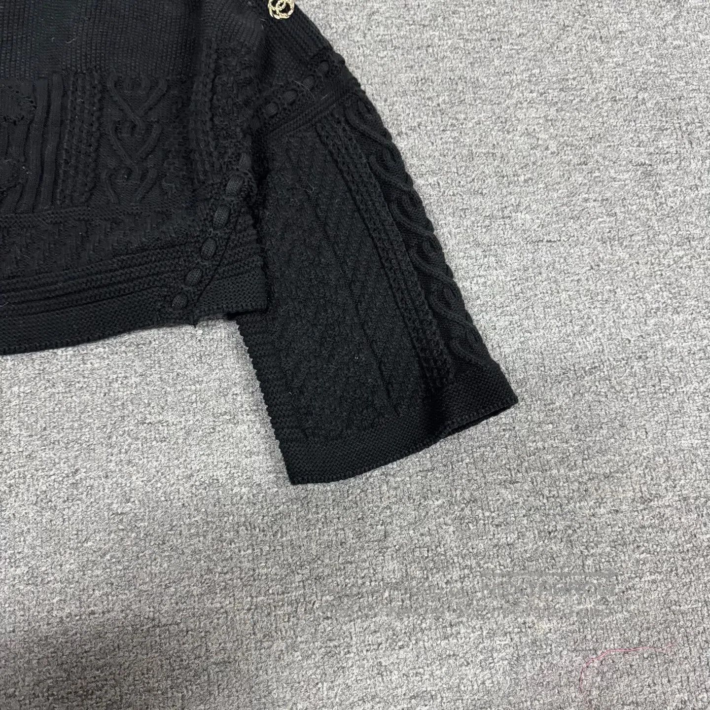 Chanel Chanel Double "C" logo; one-shoulder knit sweater| Size S / US 4 / IT 40 - 6 Thumbnail