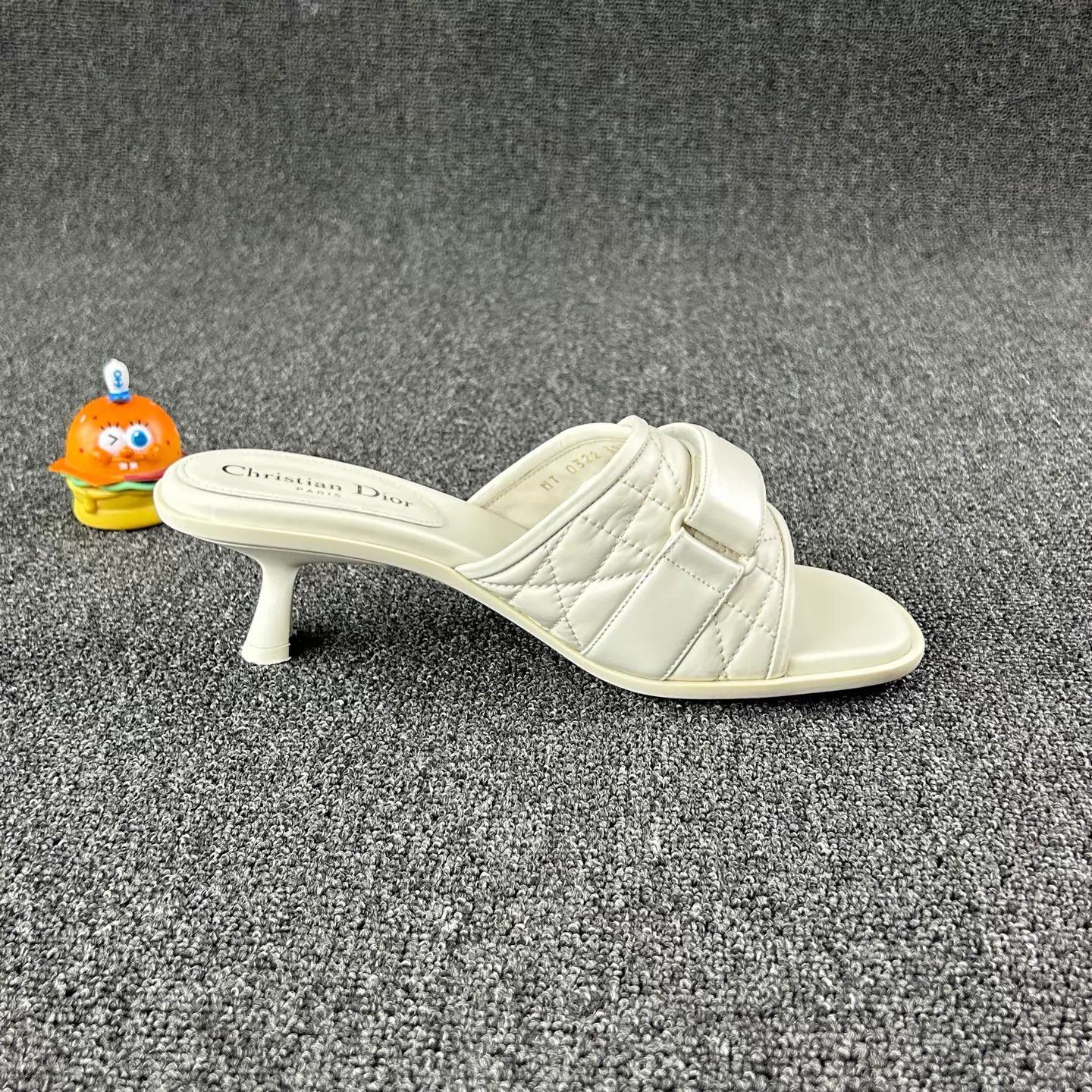Dior Dior Women's White Quilted High Heel Sandals 39 Size US 8.5 / IT 38.5 - 4 Thumbnail