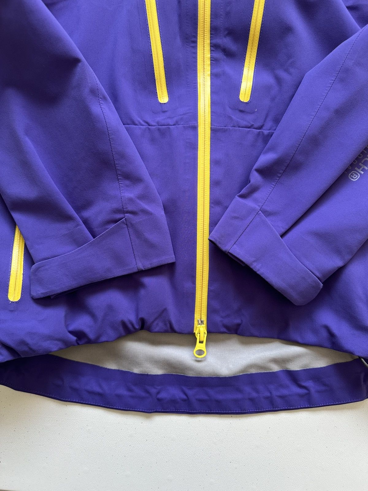Helly Hansen Helly Hansen Gorpcore Outdoor Windbreaker Jacket Hooded Size XS / US 0-2 / IT 36-38 - 14 Thumbnail