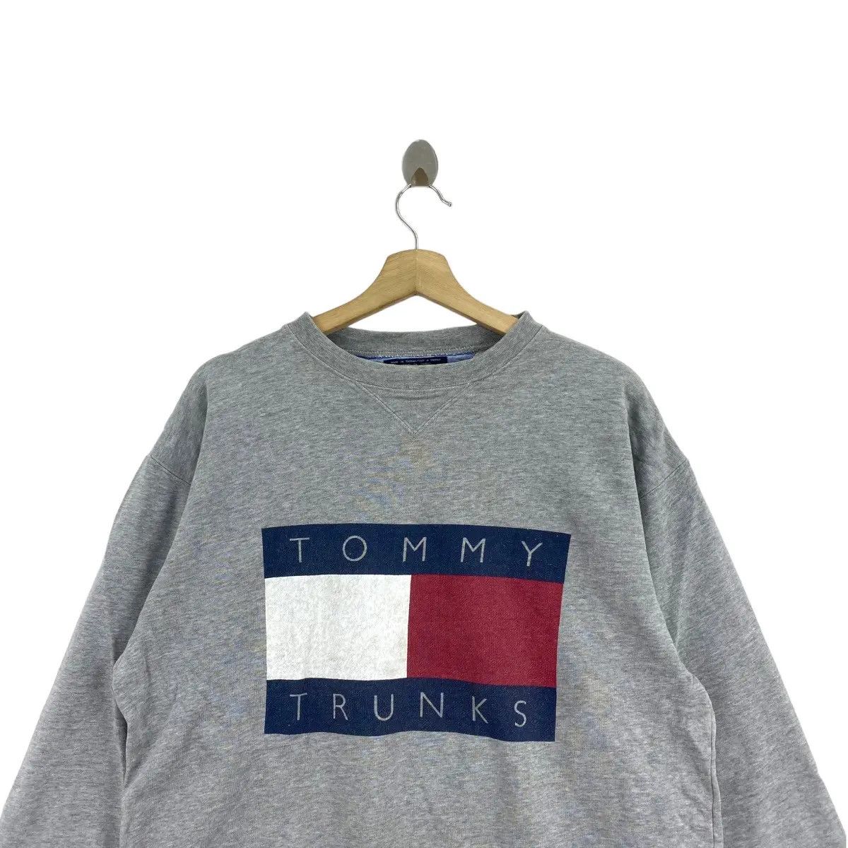 Tommy Hilfiger Vintage 90’ TOMMY HILFIGER Trunks Flag Sweatshirt Pullover Size US M / EU 48-50 / 2 - 2 Thumbnail