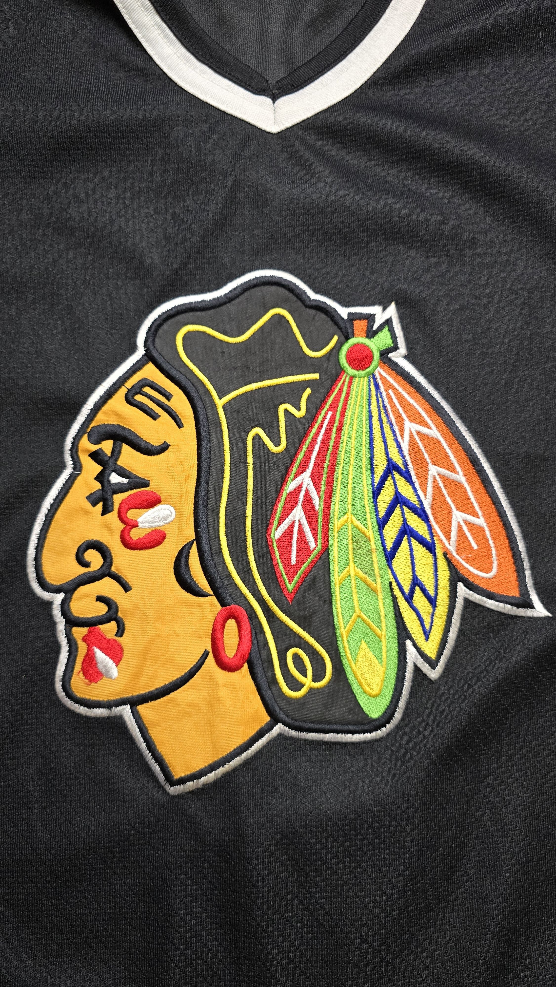 Starter Rare VTG Starter Chicago Blackhawks Ice Hockey NHL Jersey Size US L / EU 52-54 / 3 - 10 Thumbnail