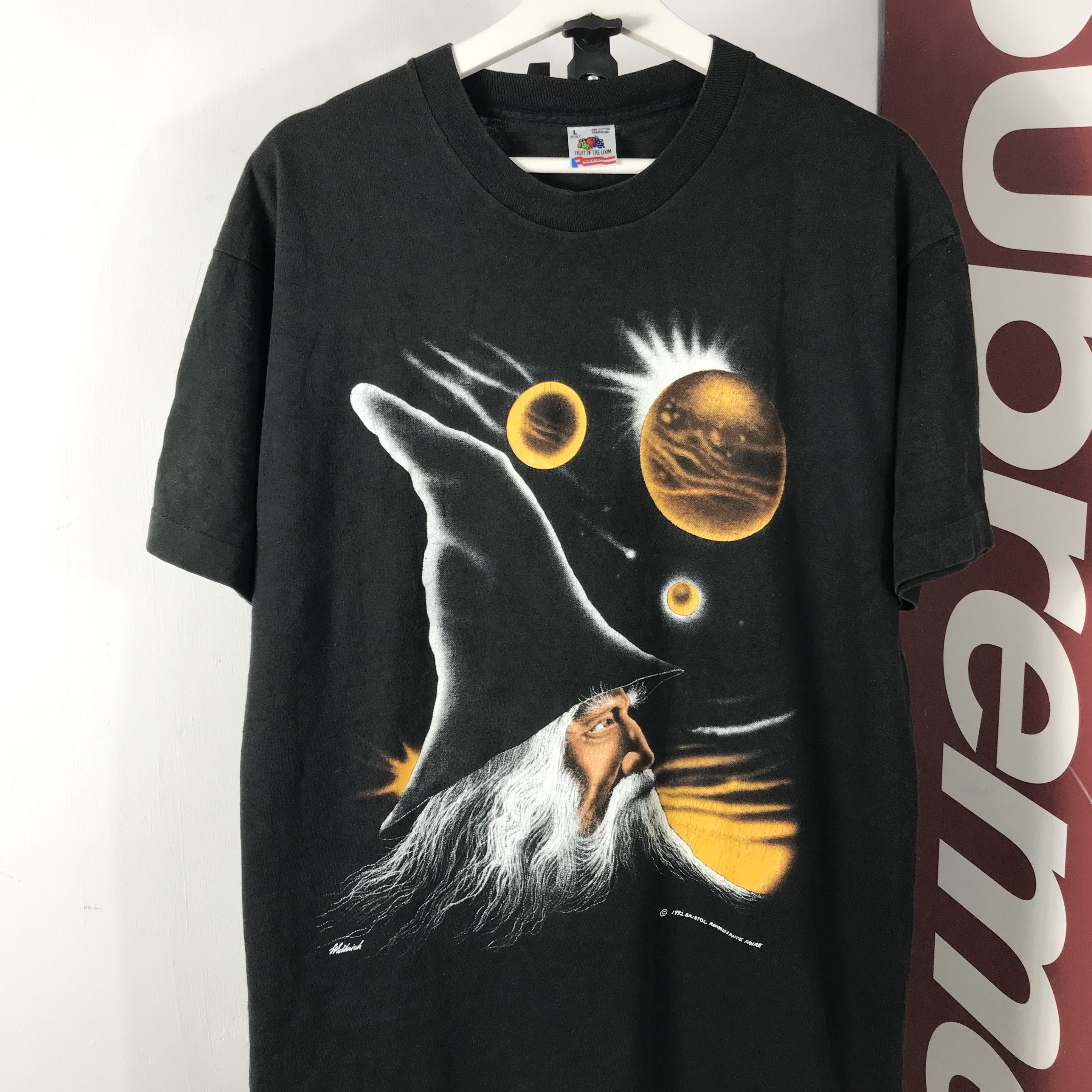 Vintage 90s Merlin Wizard Renaissance sorcerer graphic movie shirt Size US L / EU 52-54 / 3 - 2 Thumbnail