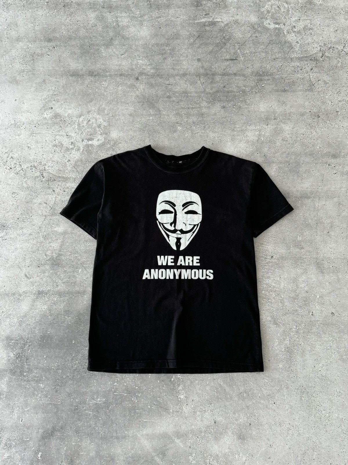 Vintage Vintage Y2K We Are Anonymous Vendetta Art T-Shirt Size US M / EU 48-50 / 2 - 2 Thumbnail