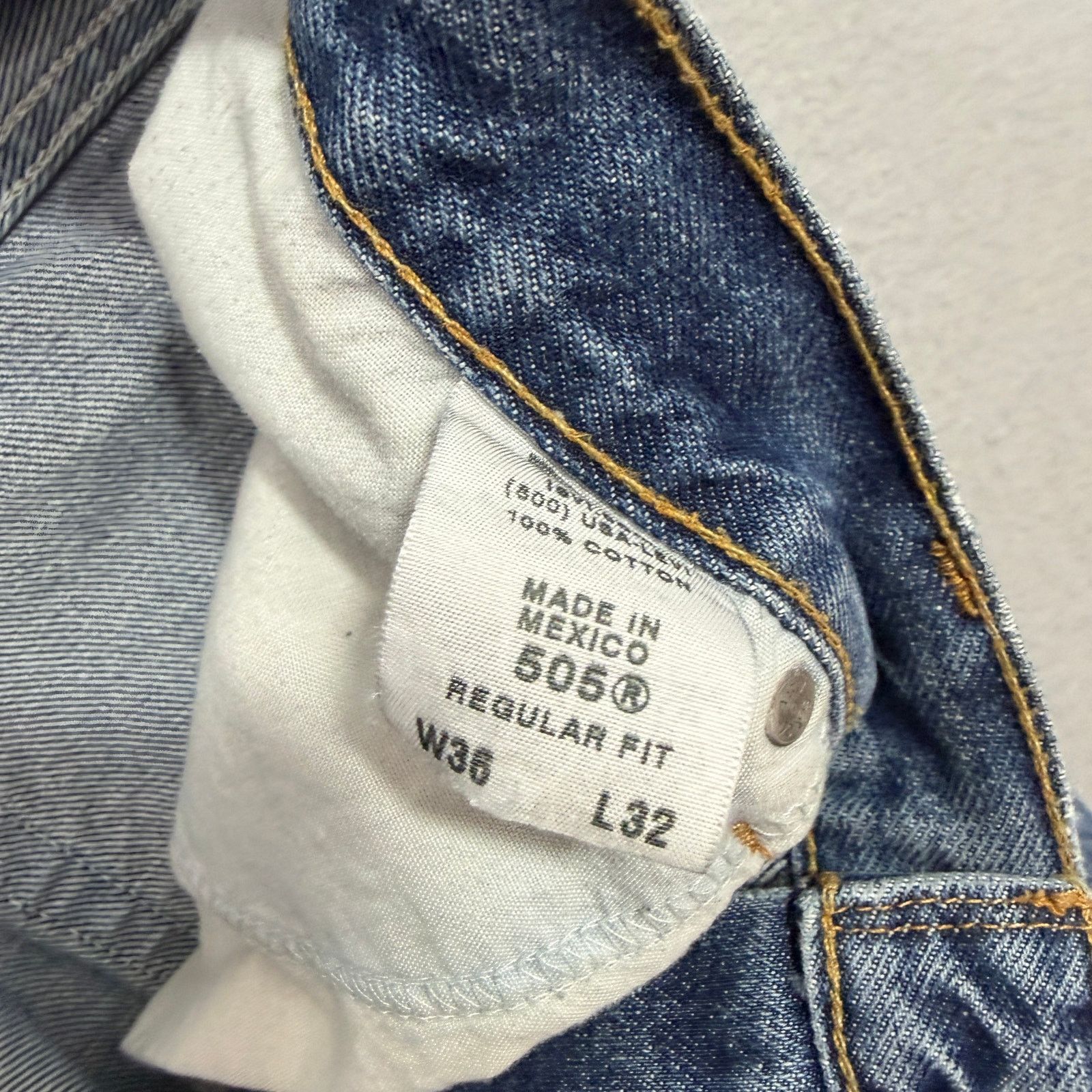 Levi's Vintage Levis 505 Jeans Men's 36x32 Blue Faded Distressed Size US 36 / EU 52 - 7 Thumbnail