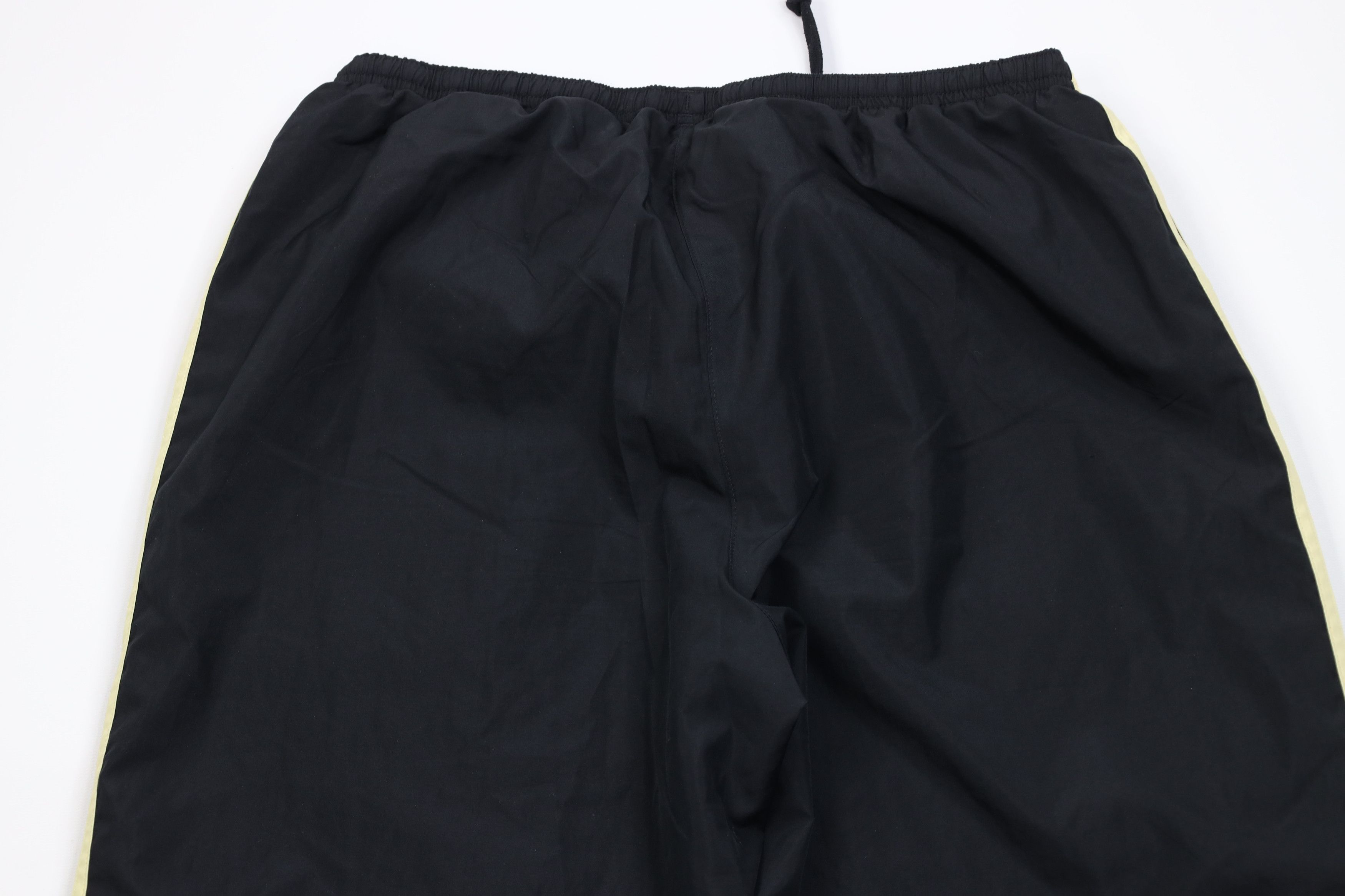 Adidas Vintage Y2K Adidas Striped Lined Wide Leg Windbreaker Pants Size 30" / US 8 / IT 44 - 11 Thumbnail