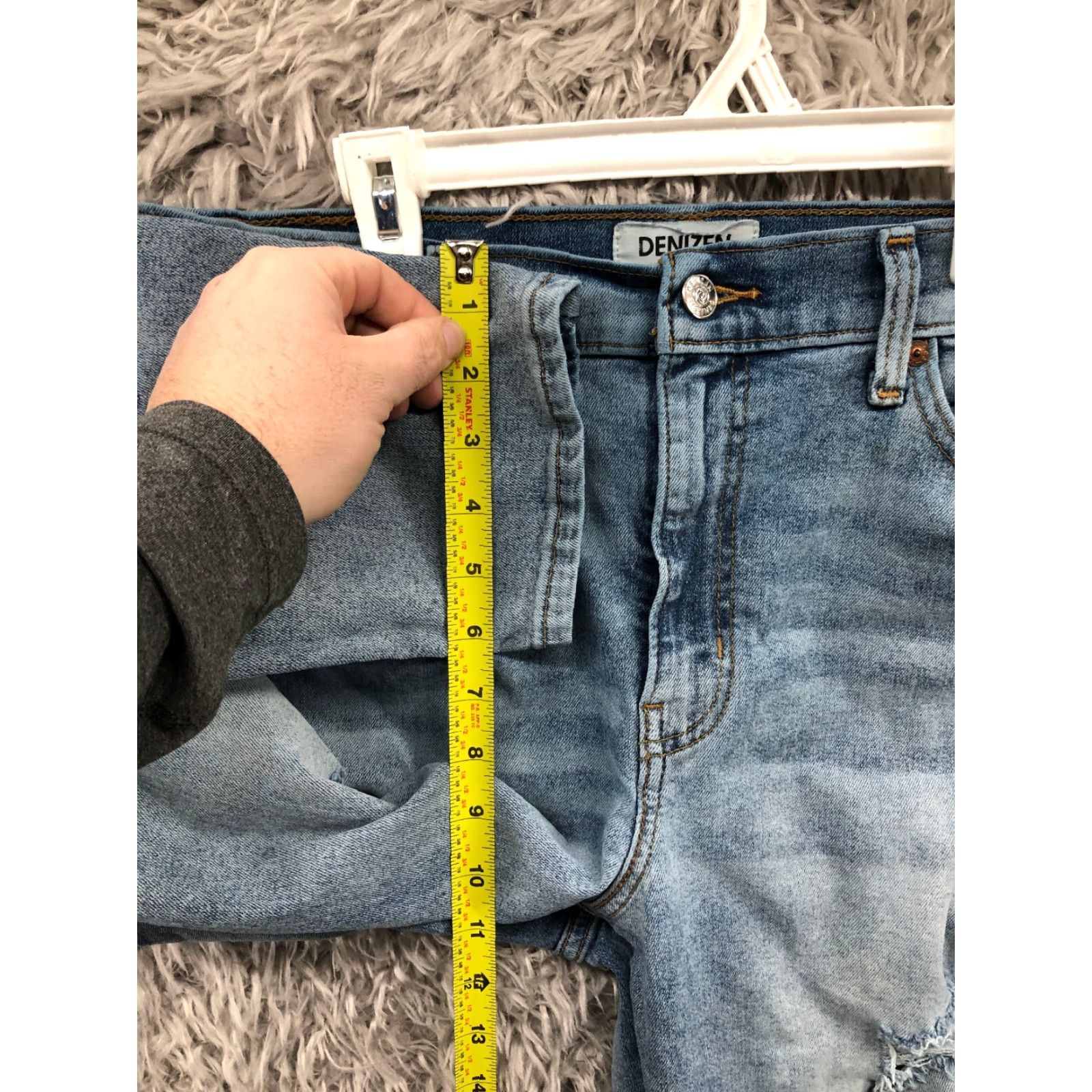 Denizen DENIZEN Jeans Size 11 Juniors Mid Rise Dark Wash Blue Denim Distressed Mother Mom Jean Womens Jeans Regular Fit 30x26 Size 32" / US 10 / IT 46 - 4 Thumbnail