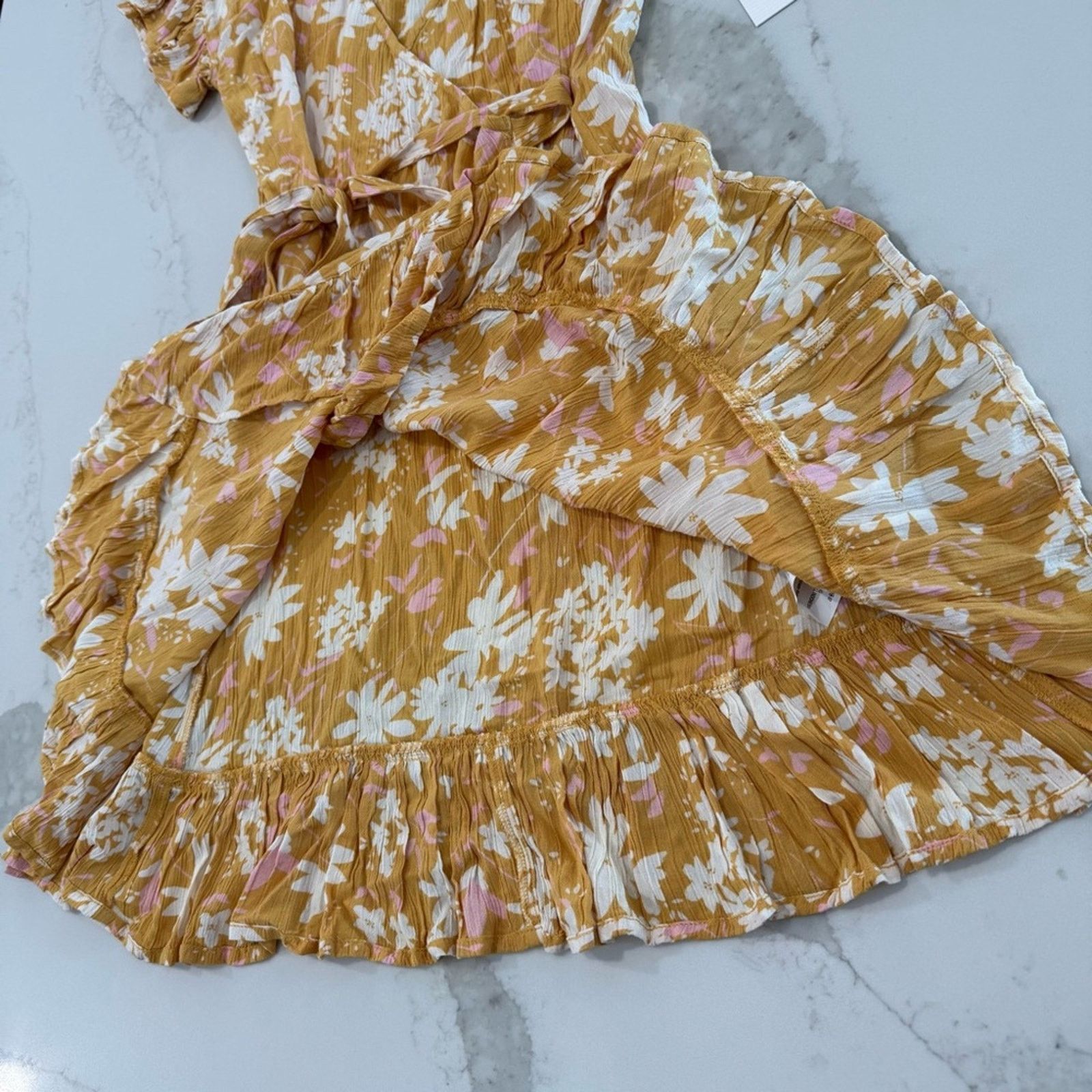Billabong Billabong NWT Wrap Roll Ruffle Floral Mini Dress Womens XS Size XS / US 0-2 / IT 36-38 - 12 Thumbnail