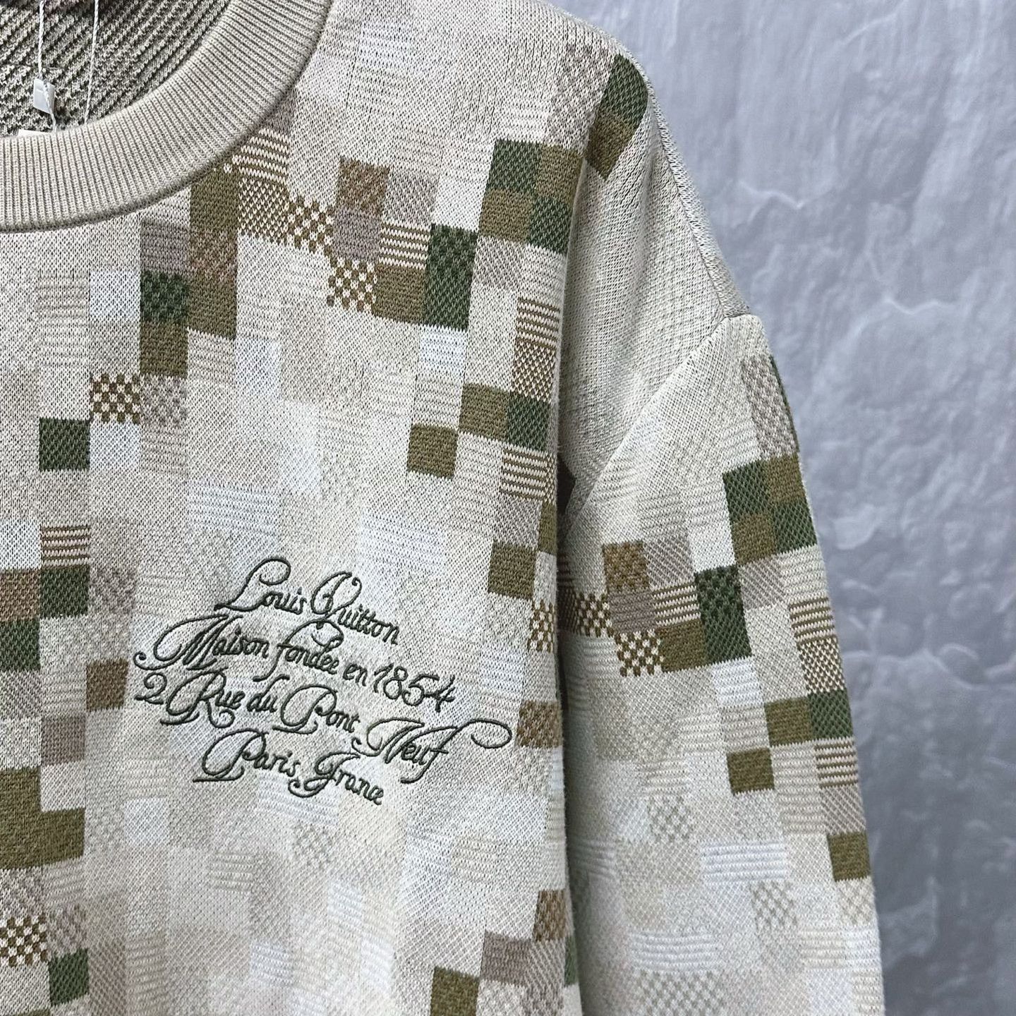 Louis Vuitton louis vuitton ss25 camo mosaic sweatshirt Size US XXL / EU 58 / 5 - 3 Thumbnail