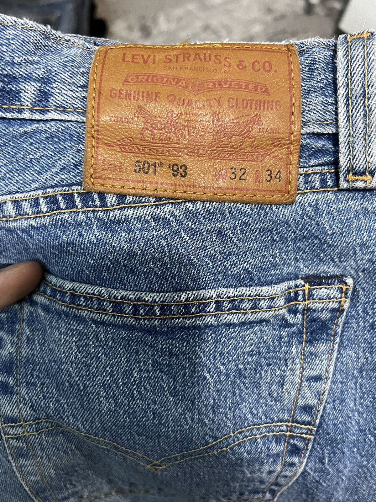 Levi's × Vintage Levi’s 501 ‘93 vintage denim jeans 32x33 Size US 32 / EU 48 - 6 Thumbnail