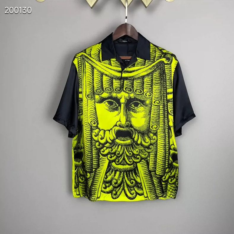 Versace Versace Baroque mask silk shirt Size US S / EU 44-46 / 1 - 1 Thumbnail