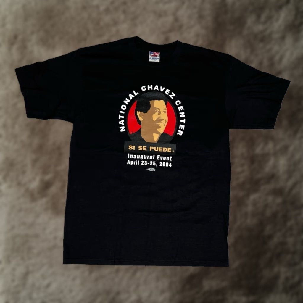 Vintage VINTAGE Cesar Chavez T-Shirt “Si Se Puede” USA Made XL Black Men Short Sleeve Graphic Print USA 2000s Mens Size US XL / EU 56 / 4 - 1 Thumbnail